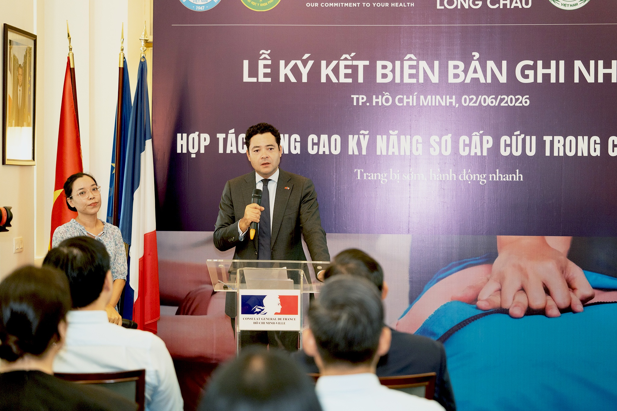 Long Chau anh 2