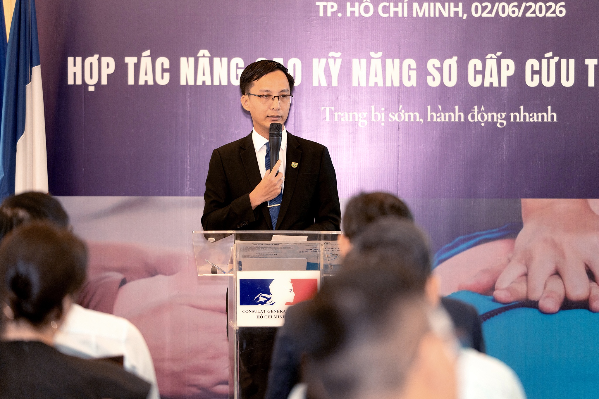 Long Chau anh 9