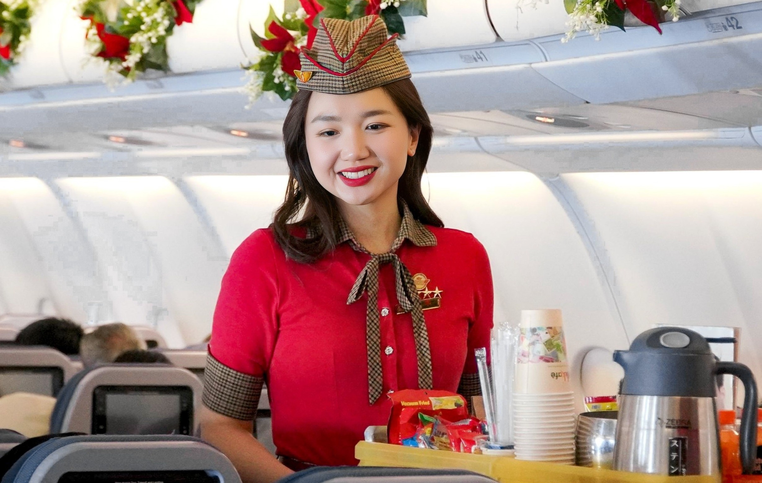Vietjet giam 20% gia ve Deluxe, SkyBoss va Business dip he 2026 hinh anh