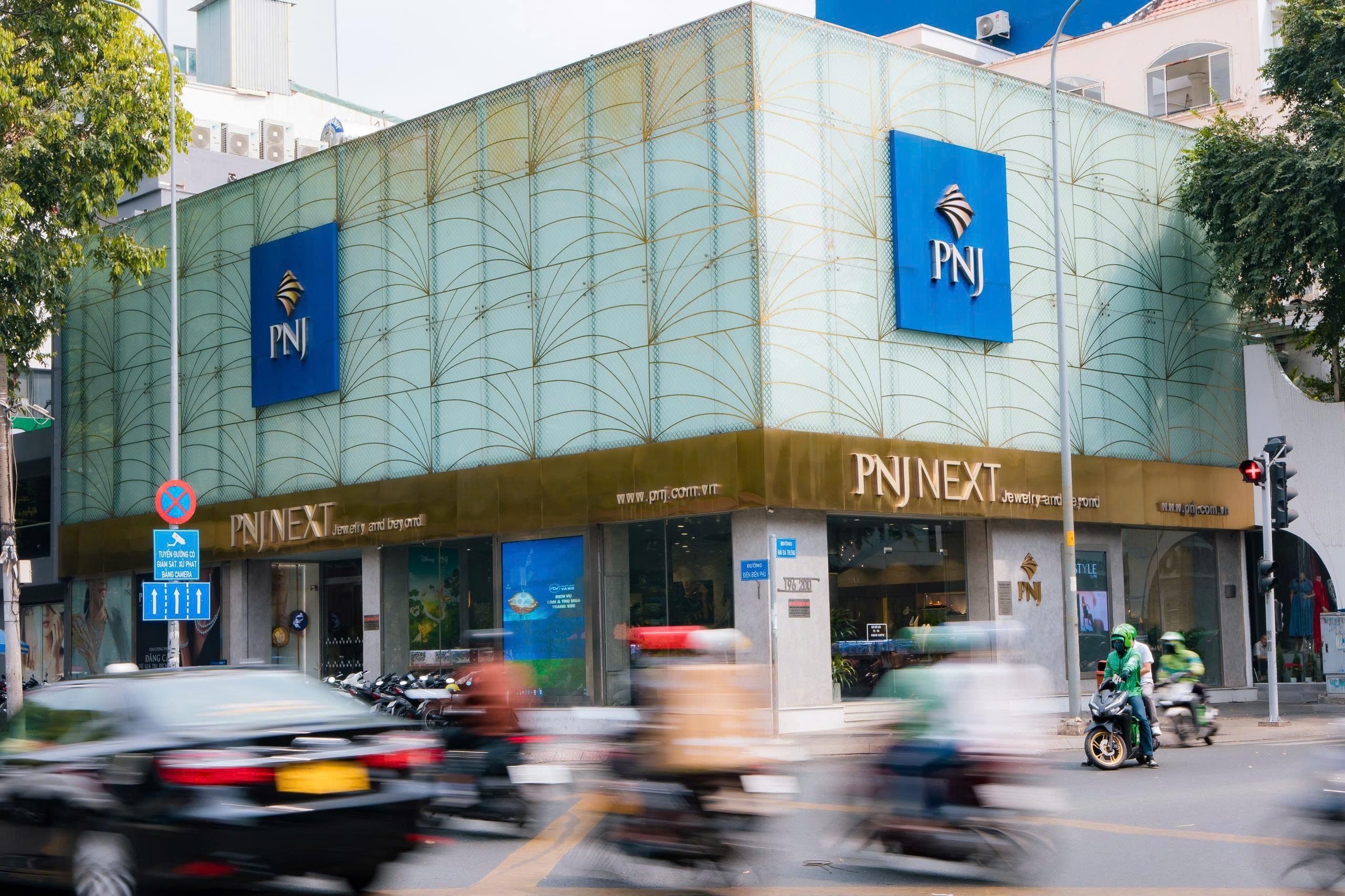 PNJ anh 5