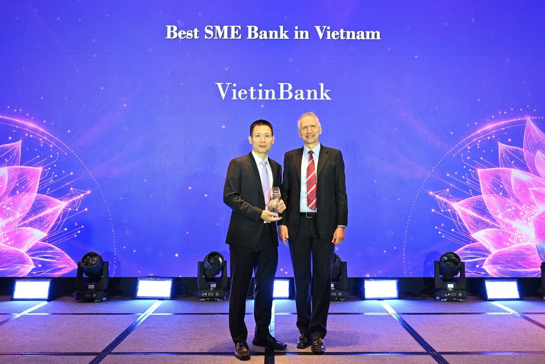 VietinBank 6 nam lien khang dinh vi the ngan hang SME hang dau VN hinh anh