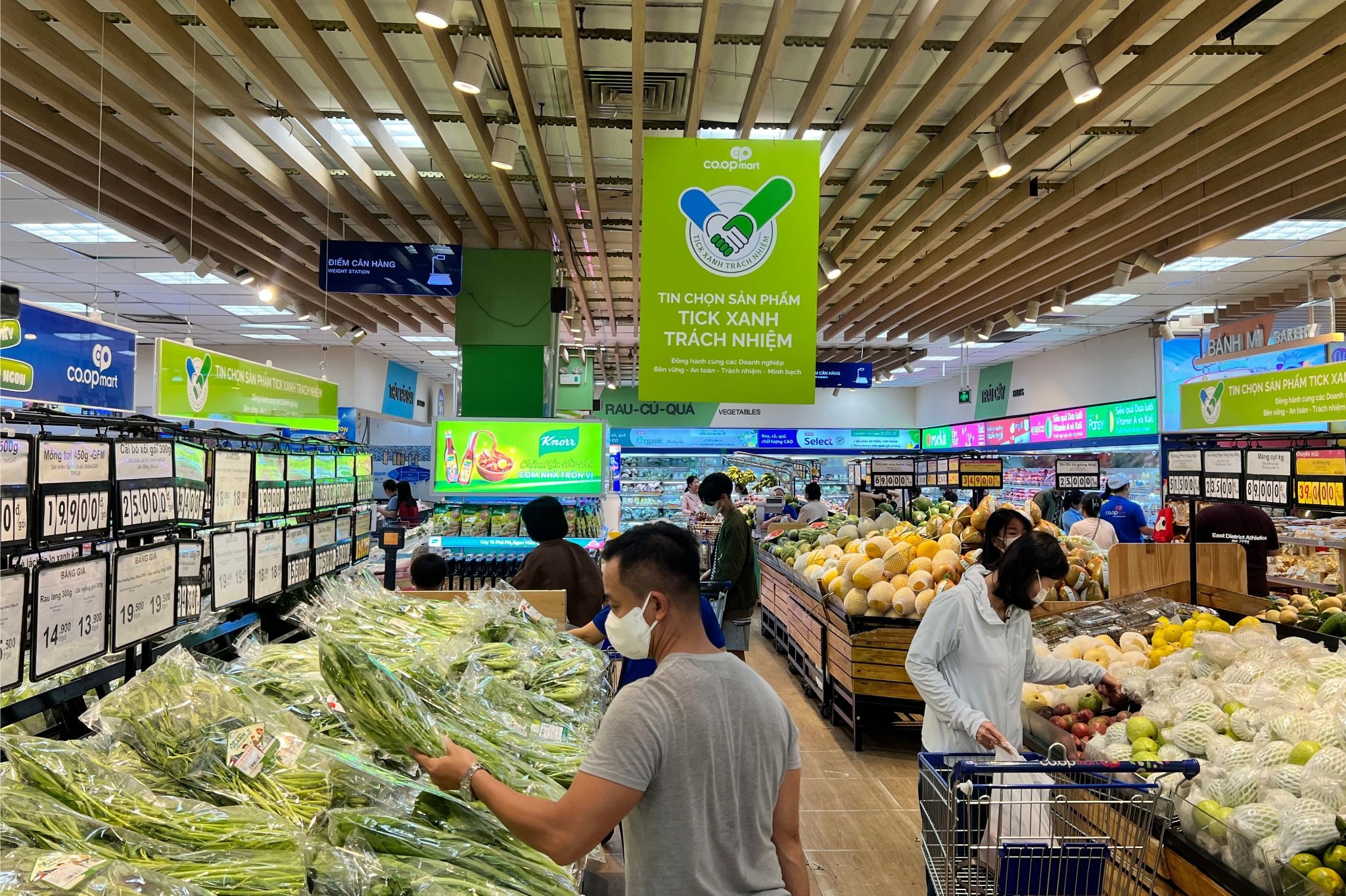Saigon Co.op uu dai Tet Doan Ngo va ngay Gia dinh Viet Nam hinh anh