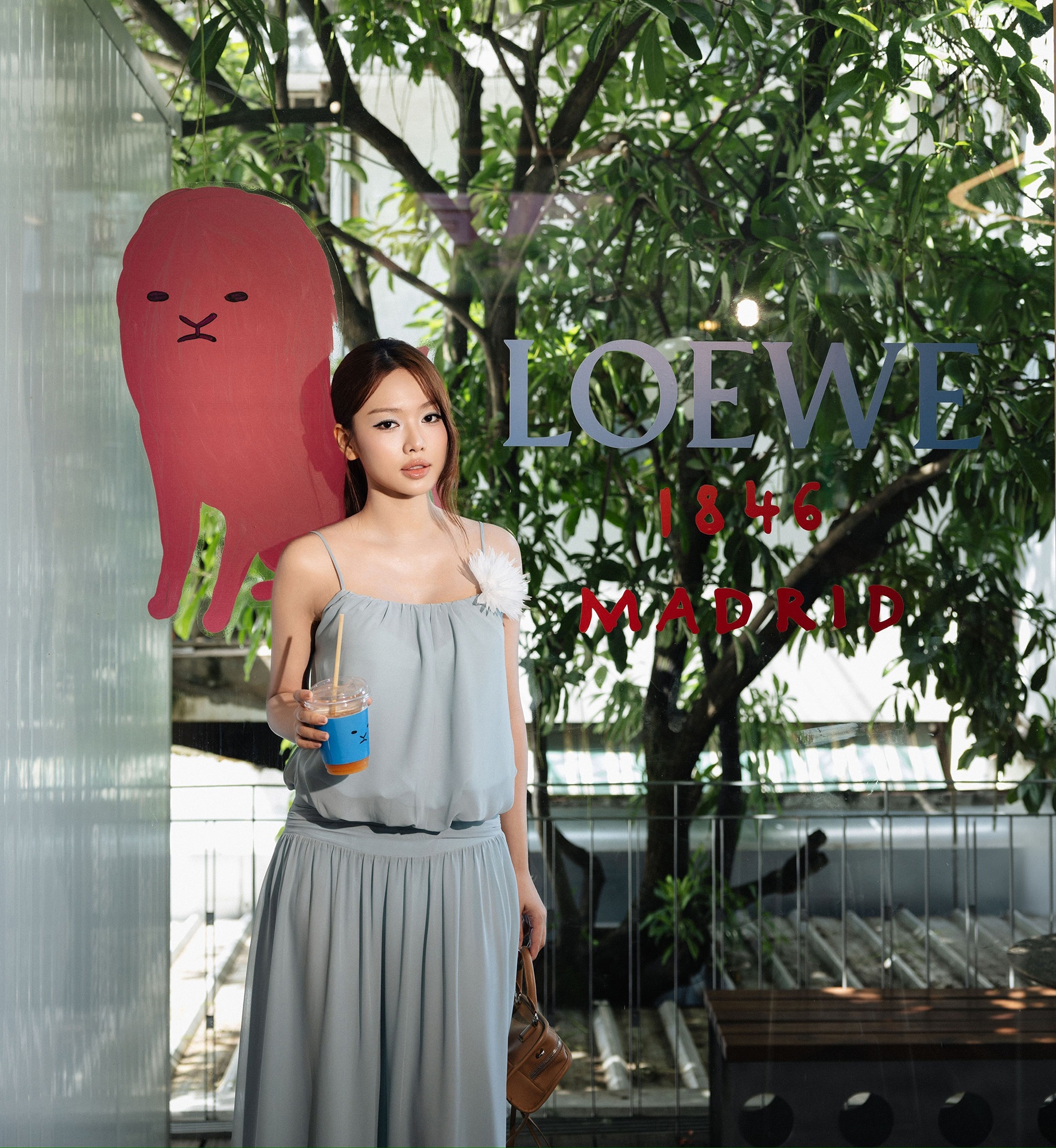 Loewe anh 6