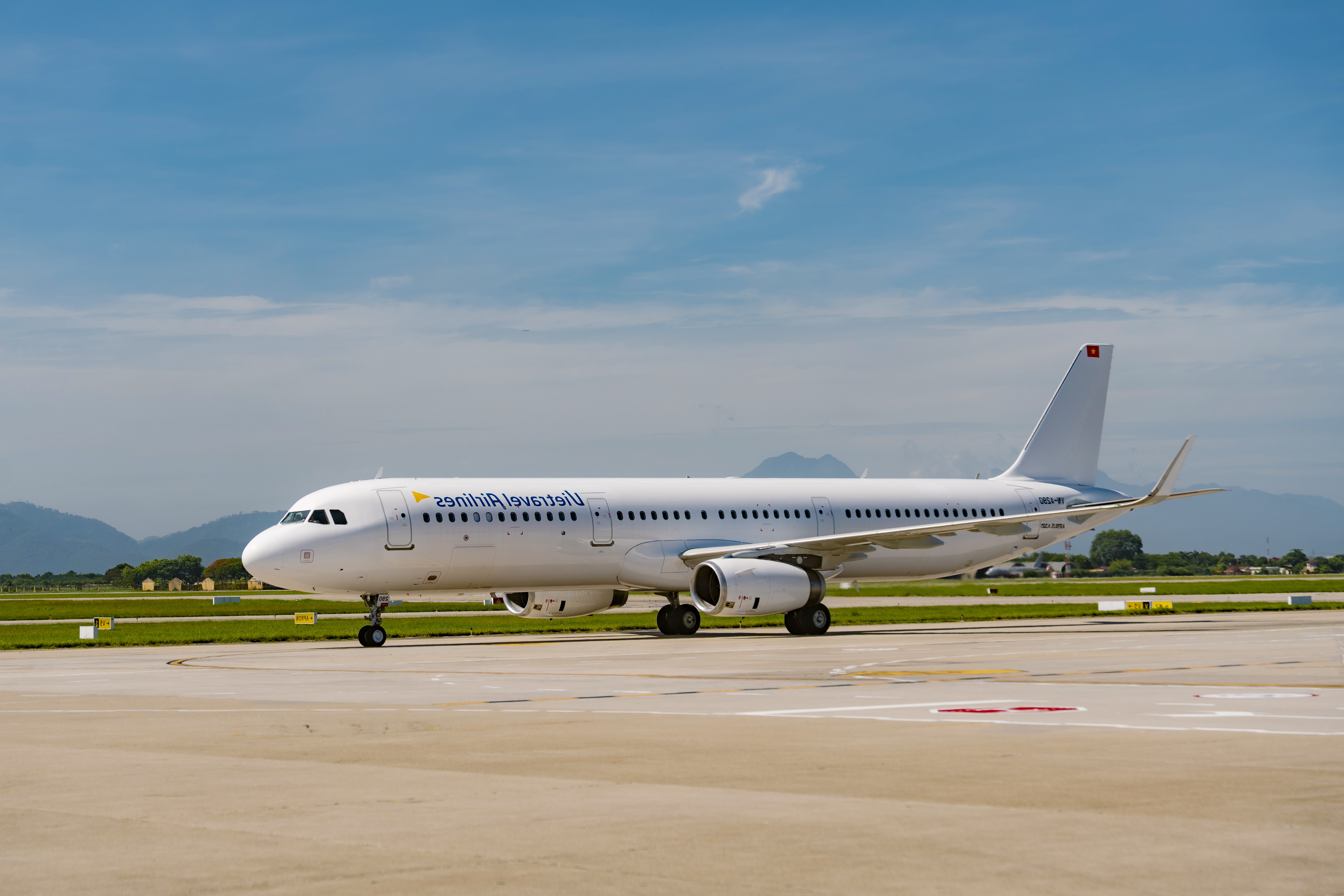 Vietravel Airlines anh 1