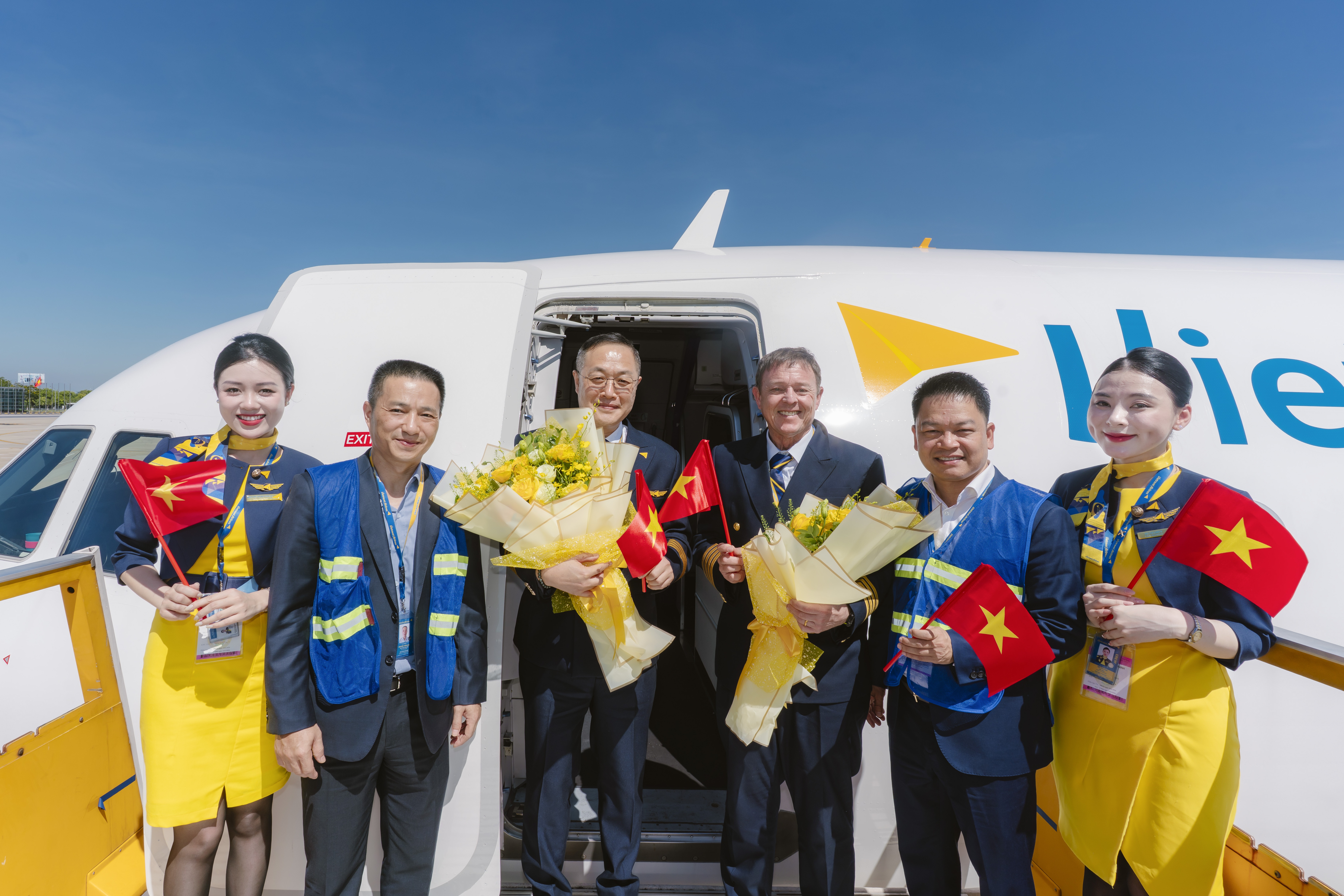Vietravel Airlines anh 2