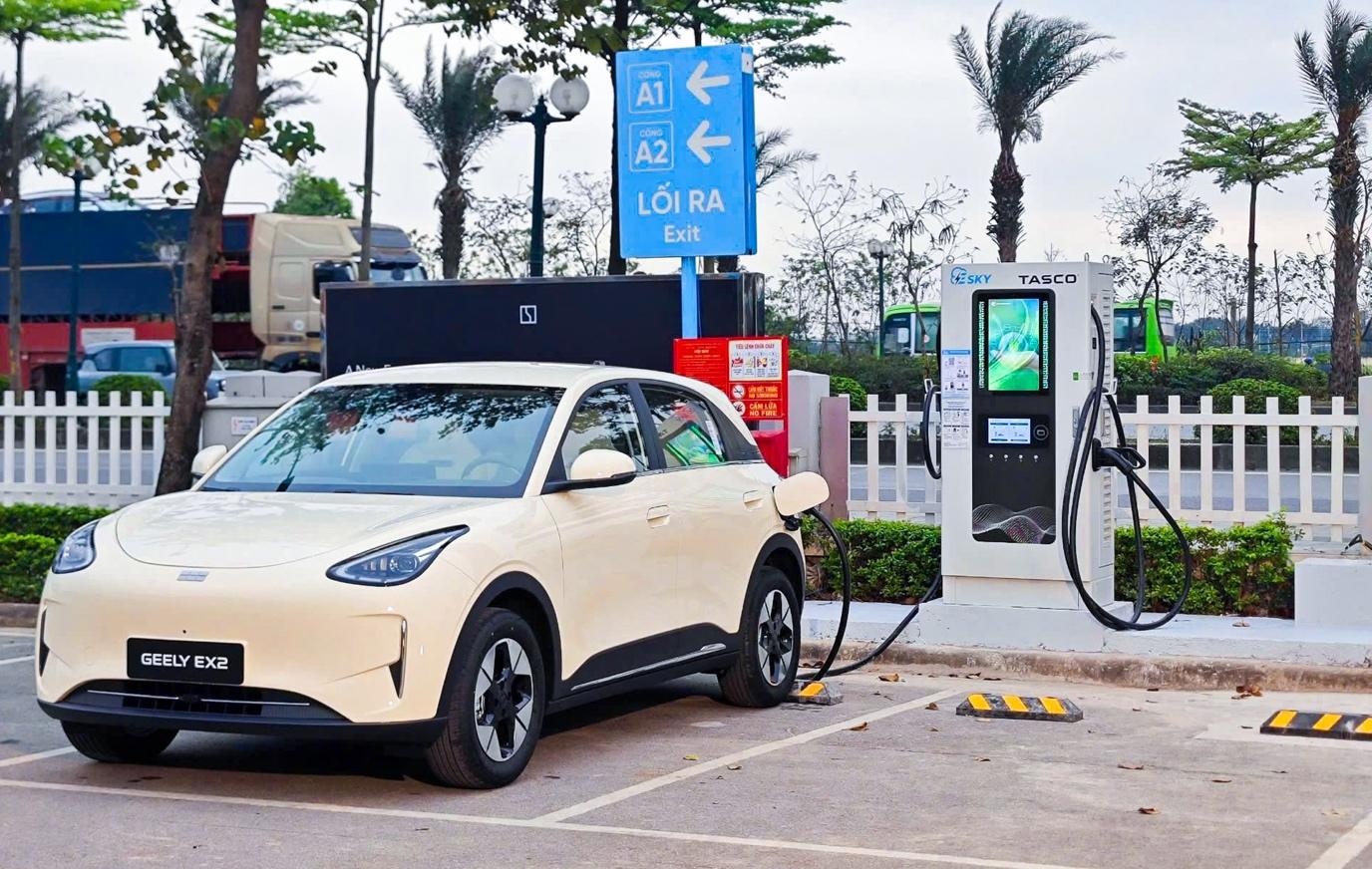 Geely EX2 anh 4