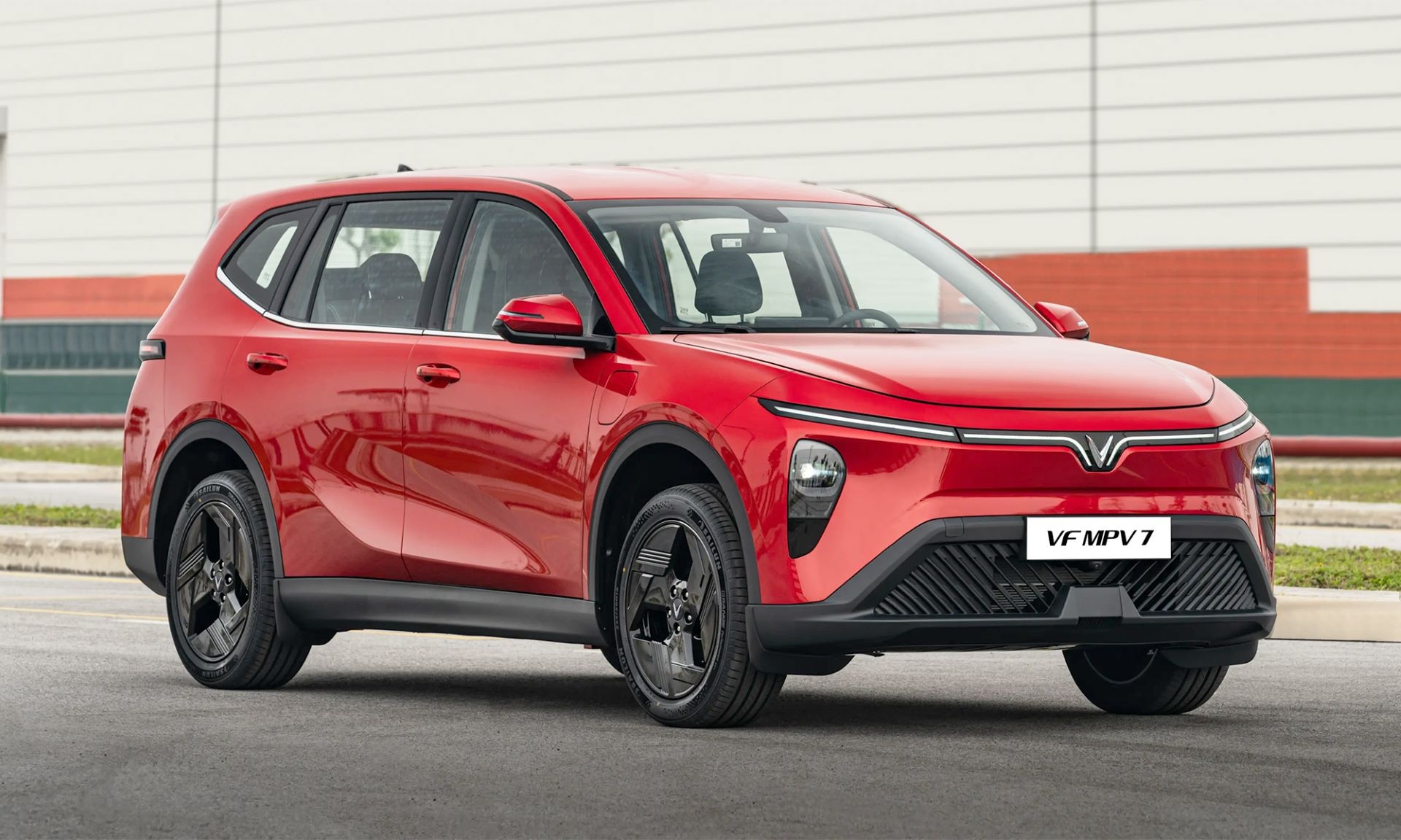 VF MPV 7 anh 2