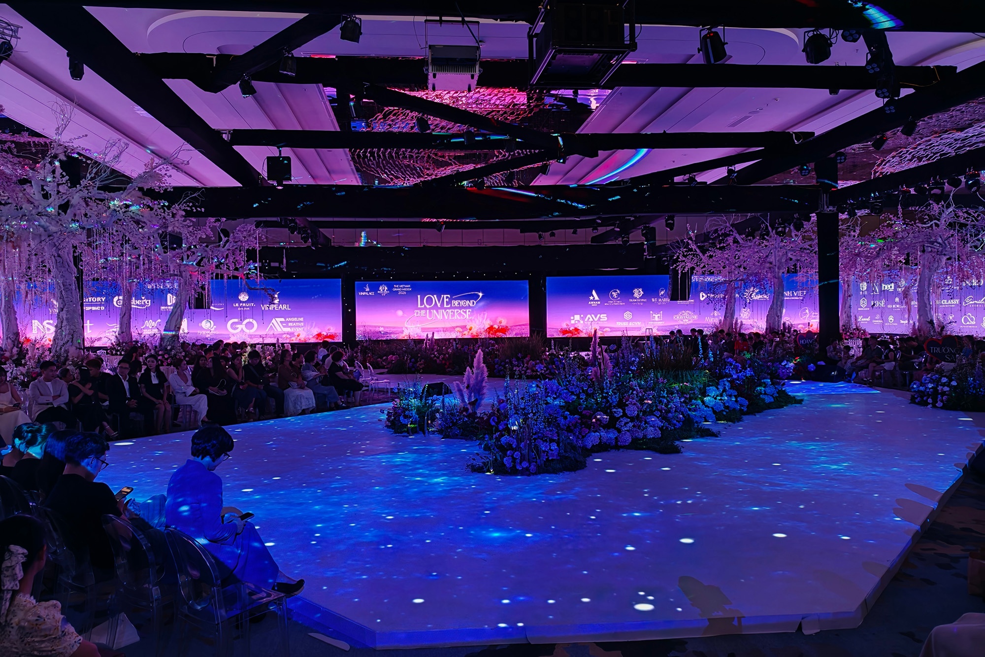 VinPalace ảnh 4 VinPalace anh 4