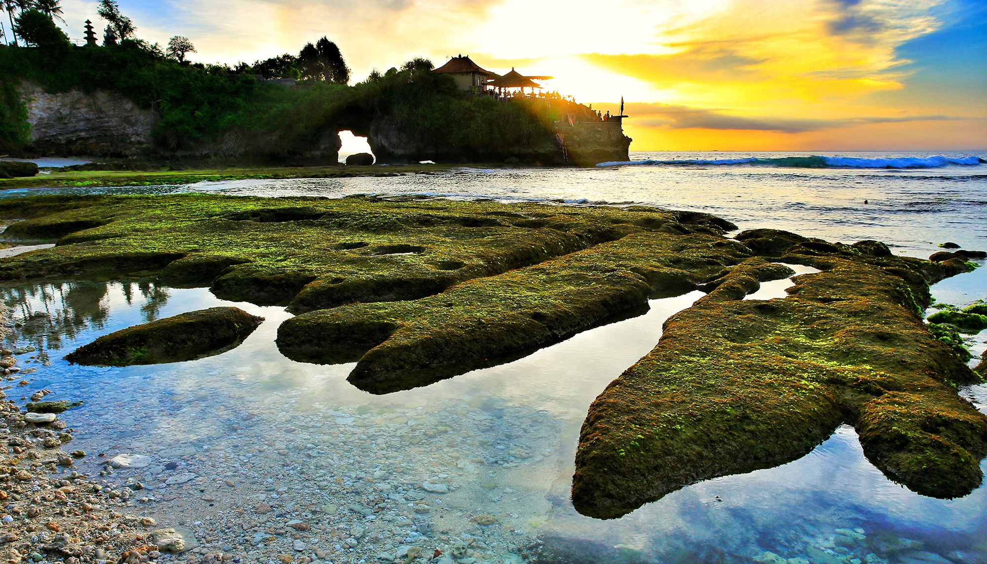 Lưng chừng trời biển Bali
