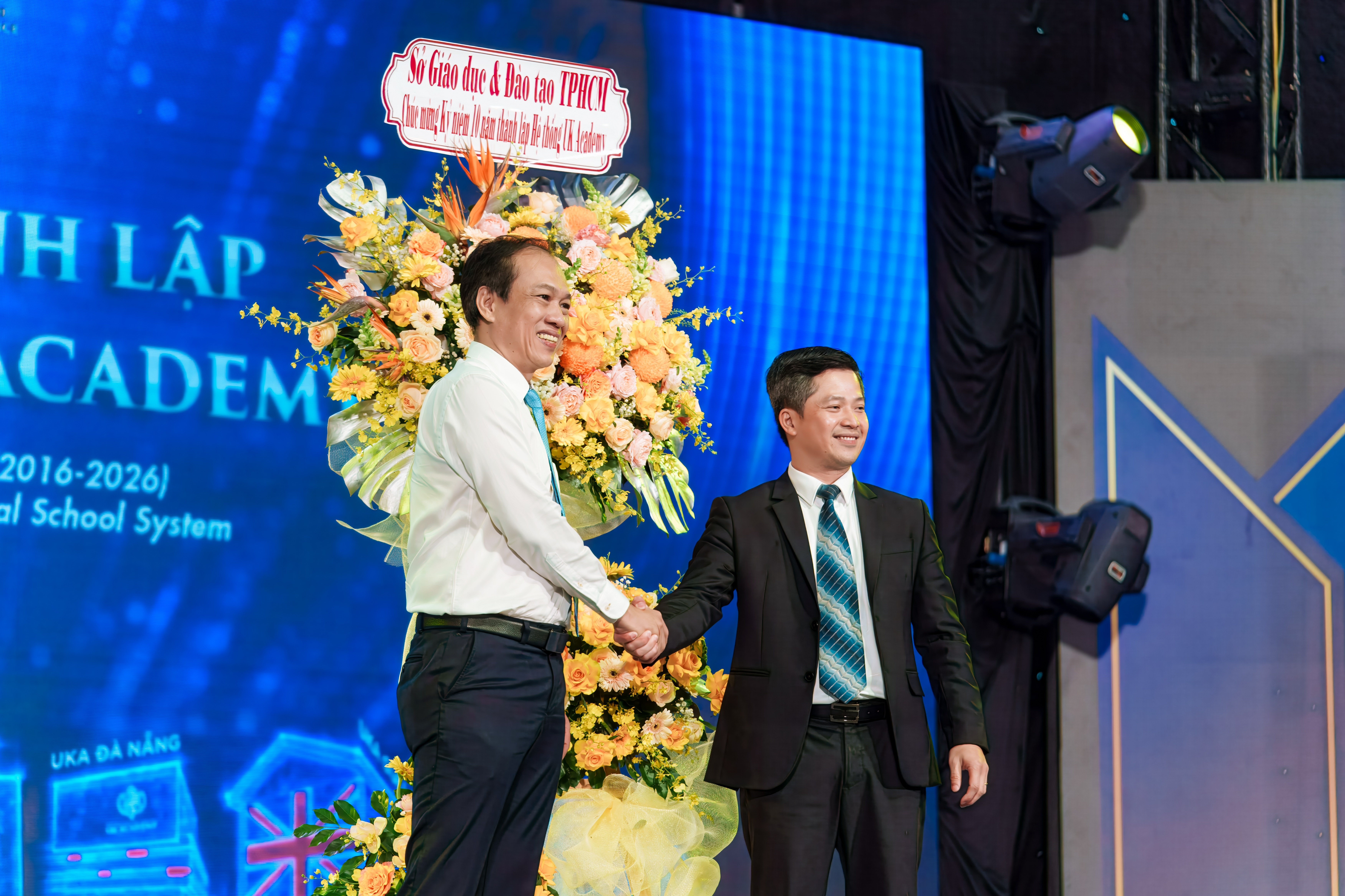UK Academy và hành trình 10 năm xây dựng hệ thống giáo dục song ngữ