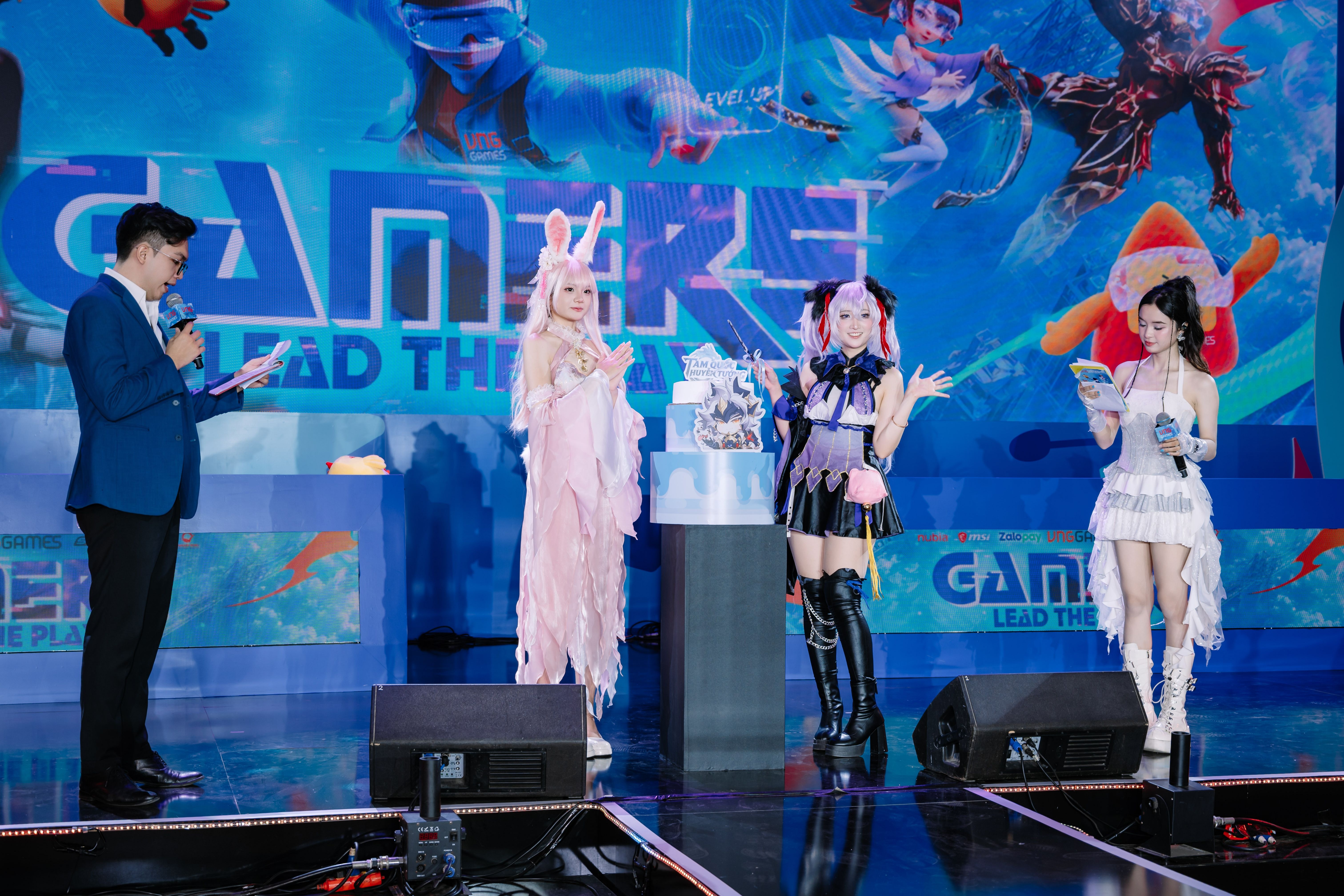 Gamers Lead The Play ảnh 1