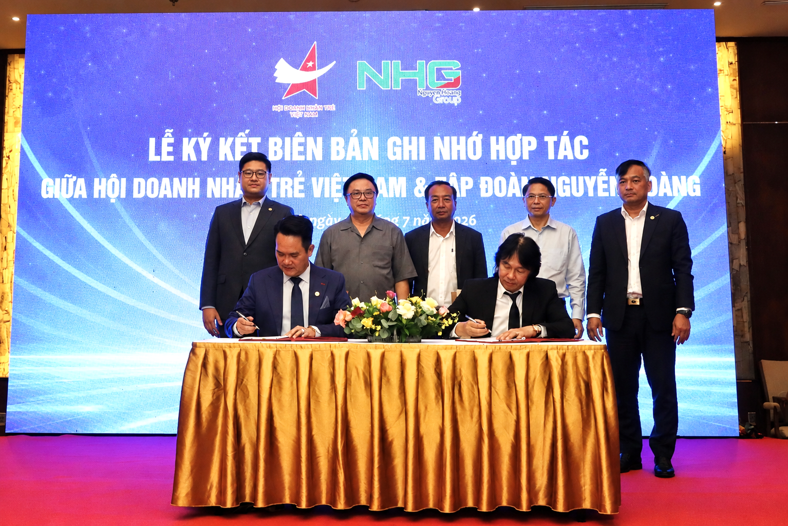 Tập đo&agrave;n Nguyễn Ho&agrave;ng ảnh 2