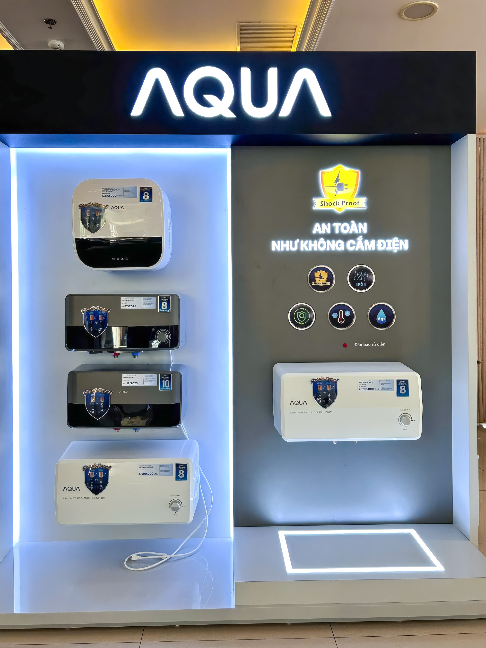 AQUA ảnh 2 AQUA ảnh 2