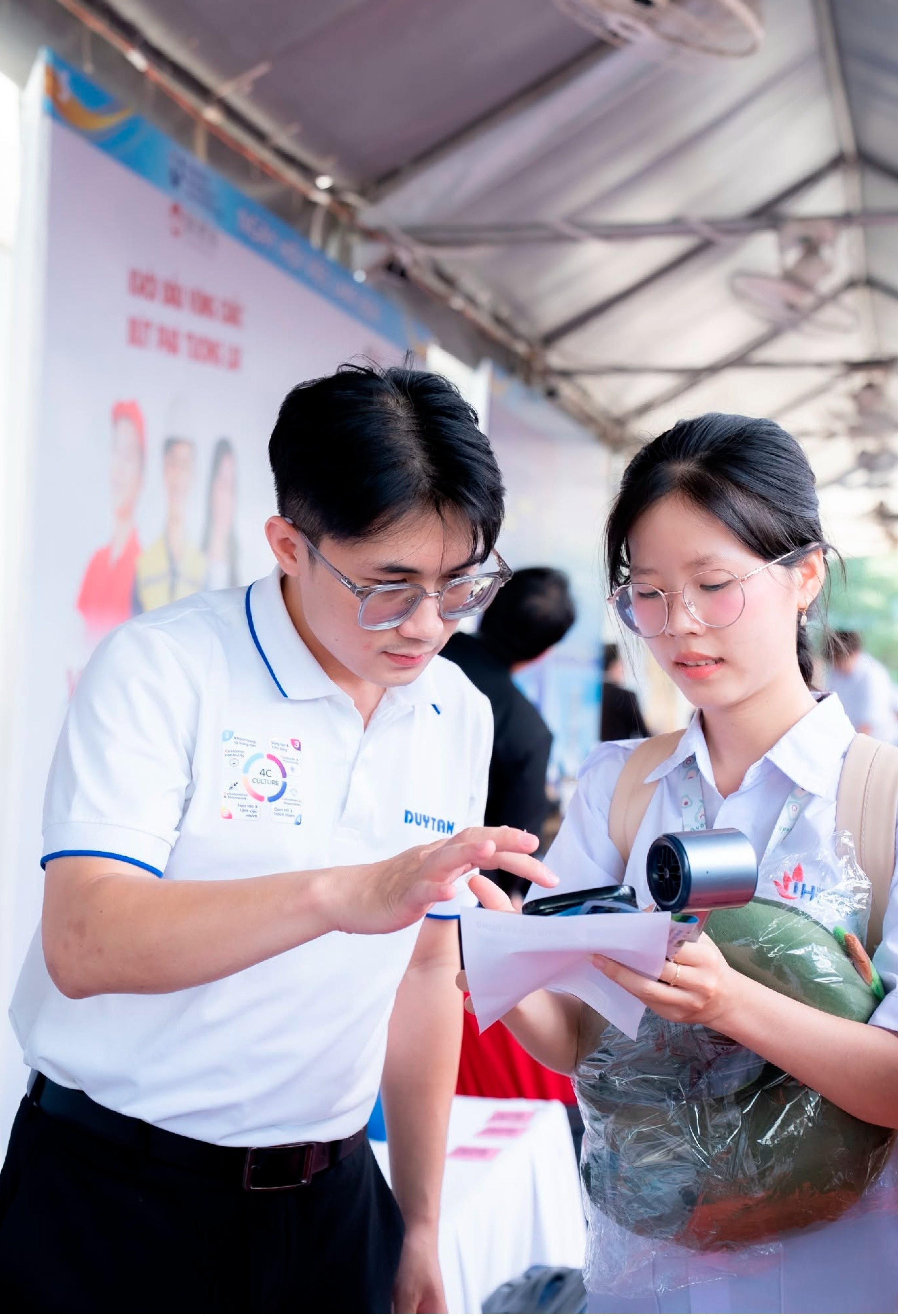 Duy T&acirc;n ảnh 10