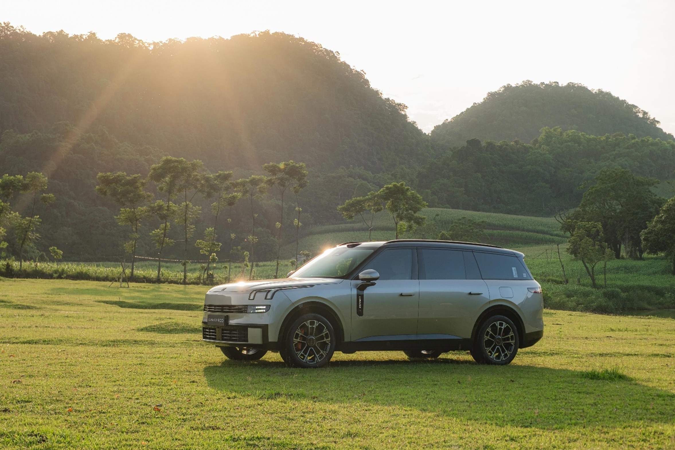 Lynk & Co ảnh 1