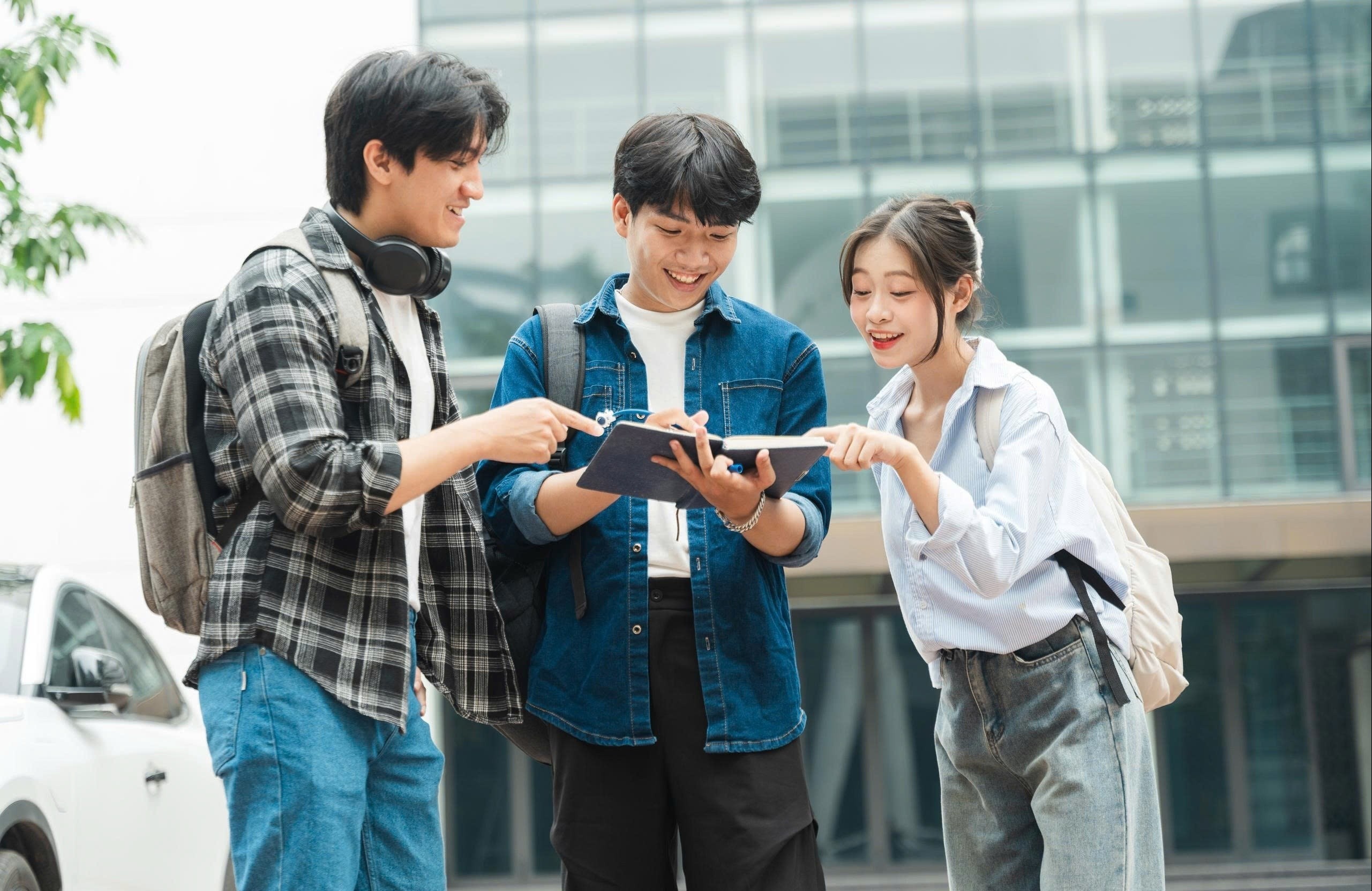 Gỡ rối cho tân sinh viên đang ‘lạc lối’ trong mê cung CLB