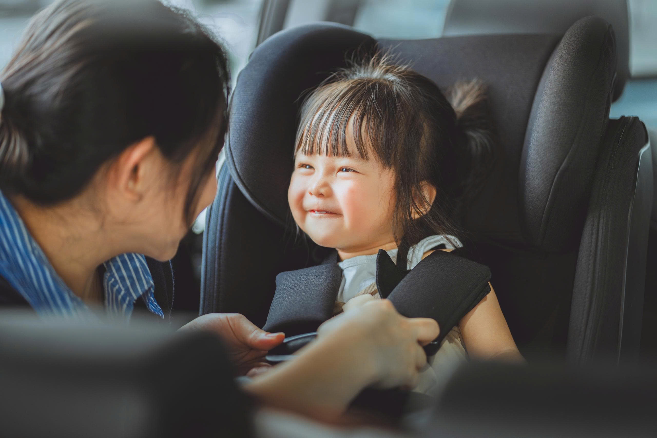 Để trẻ sinh non khỏe mạnh, ba mẹ nên thay đổi cách chăm sóc ra sao?