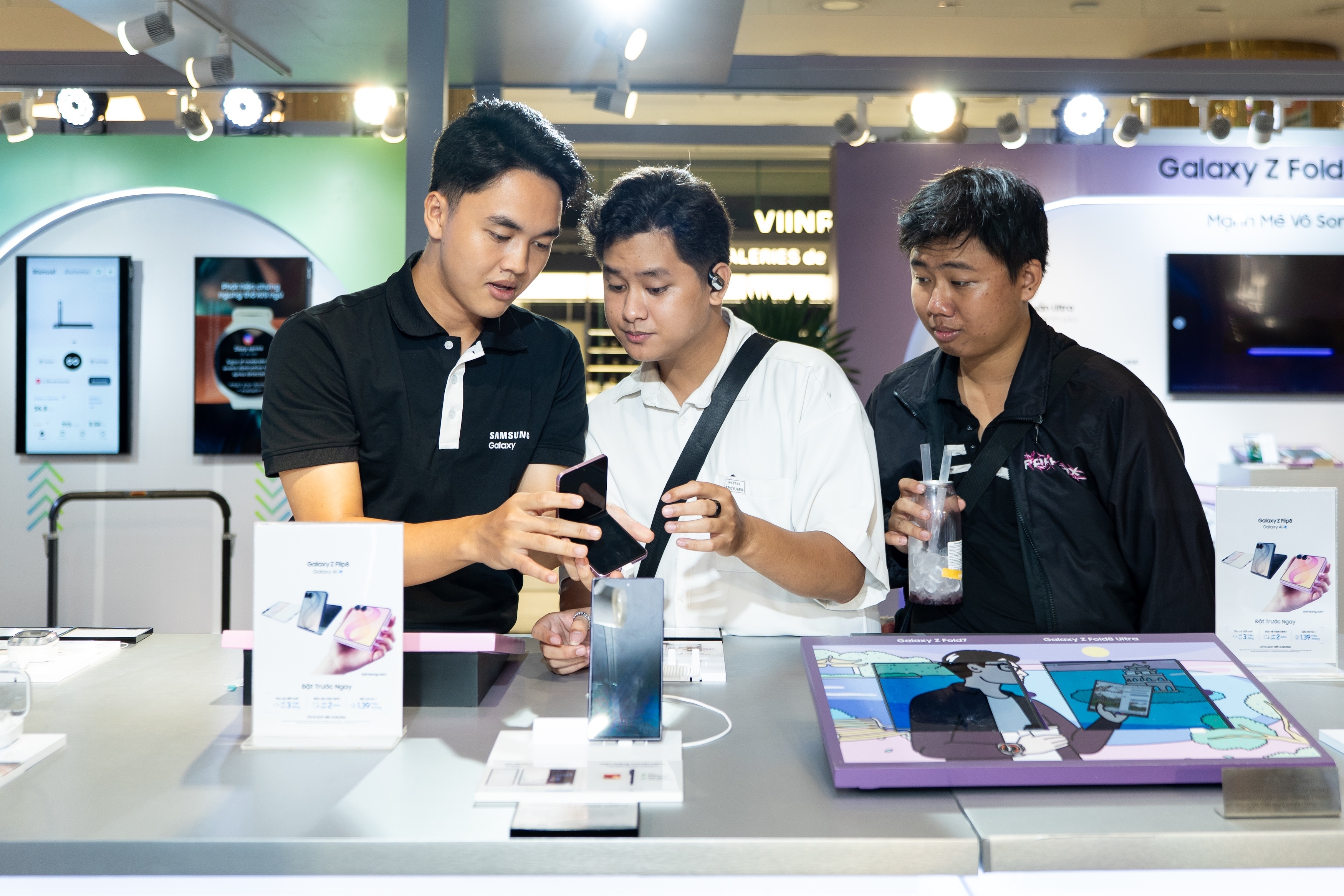 Galaxy Z Fold8 ảnh 13 Galaxy Z Fold8 ảnh 13