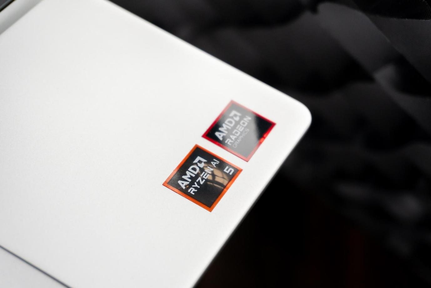 Laptop ảnh 3