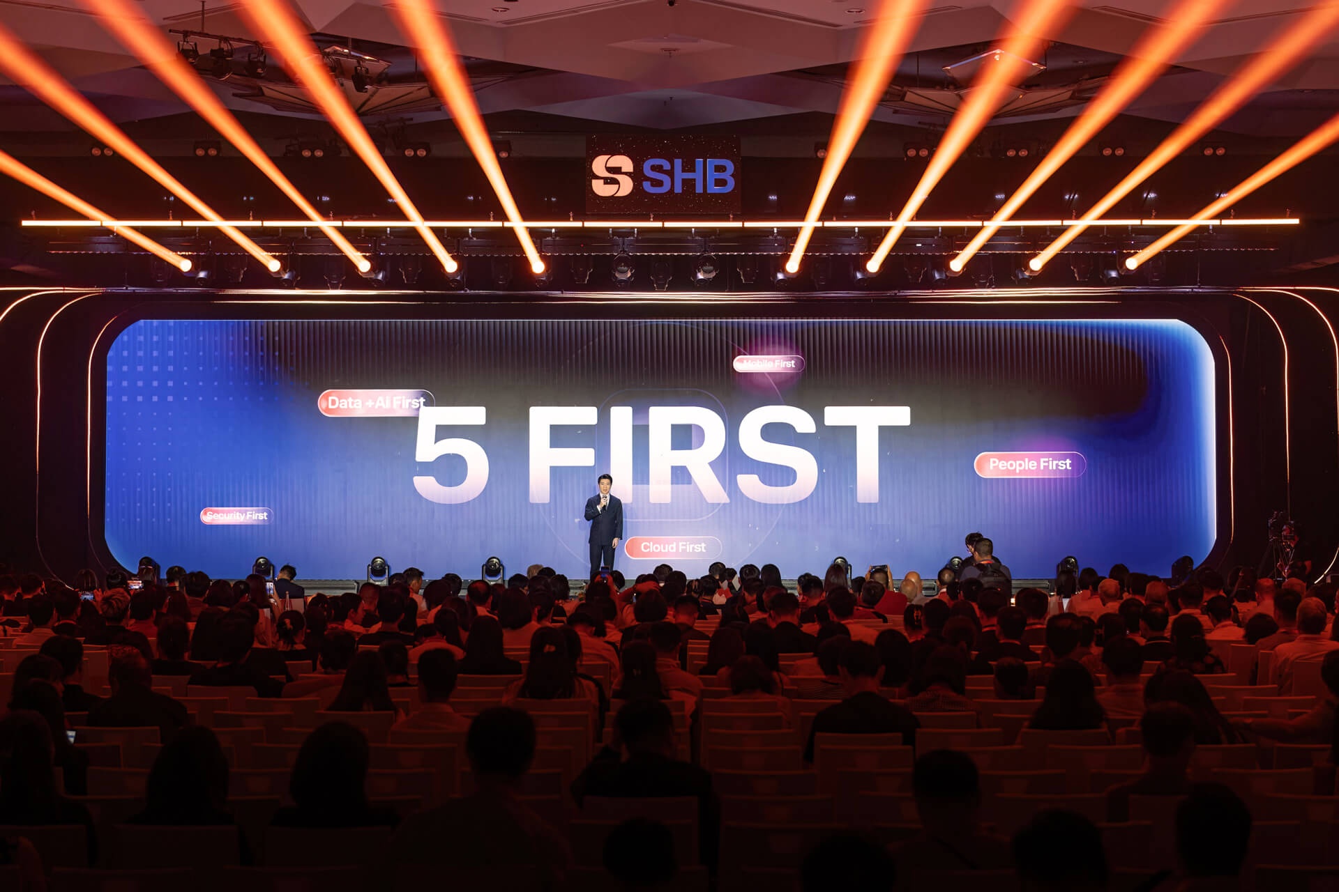Ng&acirc;n h&agrave;ng SHB  ảnh 3