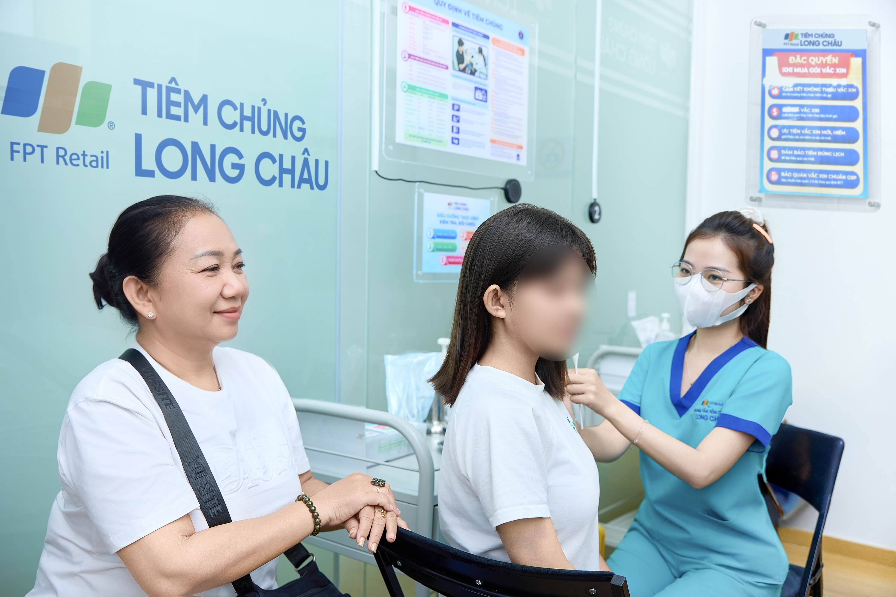 Ti&ecirc;m chủng Long Ch&acirc;u ảnh 3