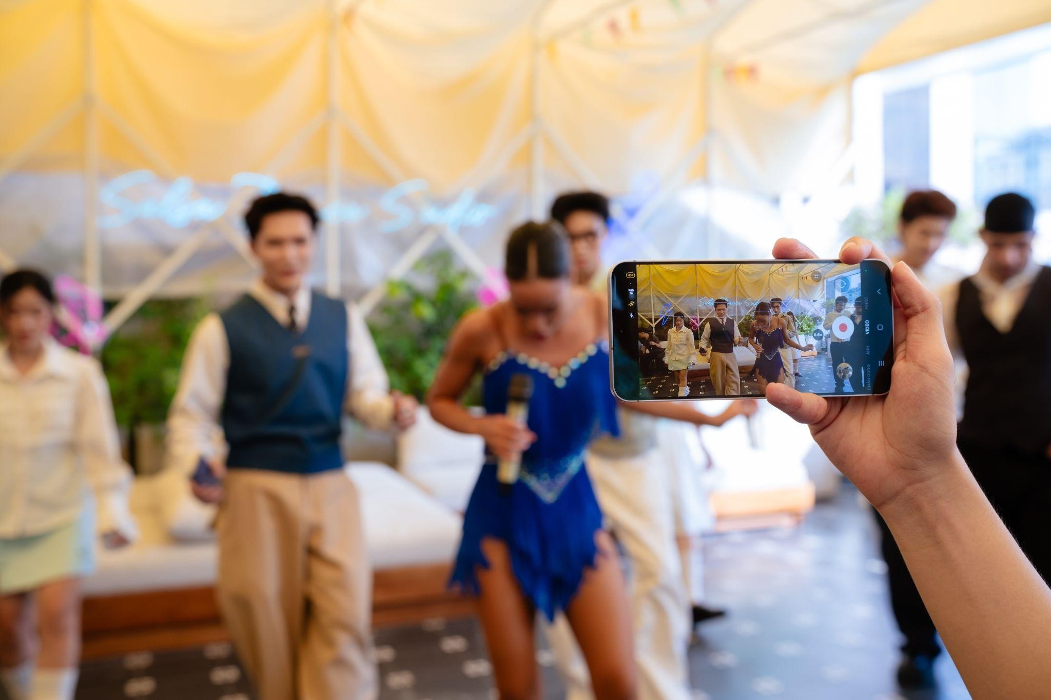 Samsung  ảnh 2