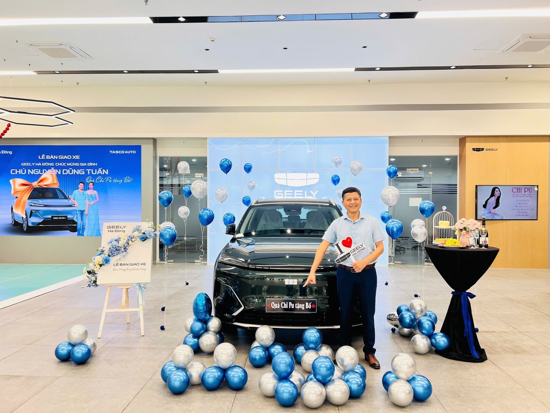 Geely EX5 EM-i ảnh 2