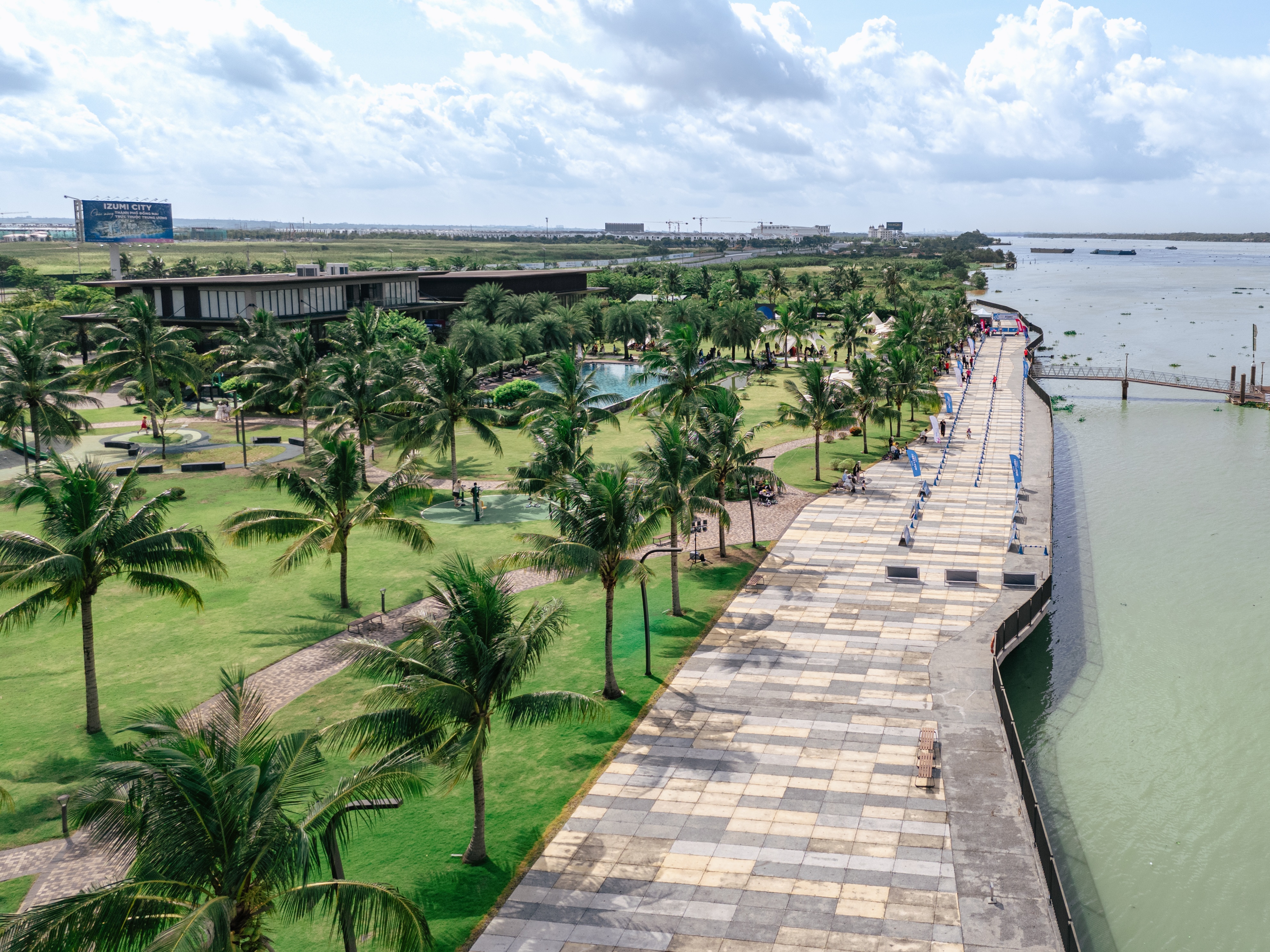 Izumi City ảnh 13