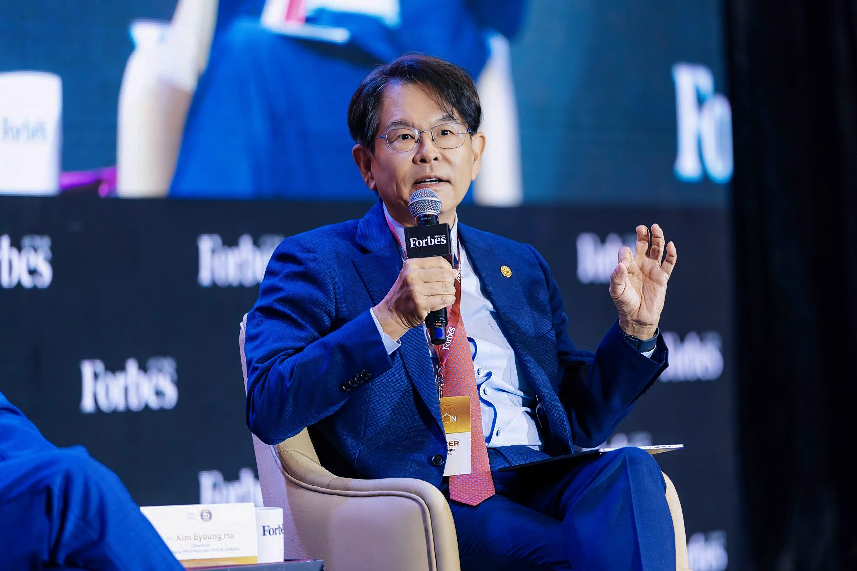 Ng&acirc;n h&agrave;ng HDBank ảnh 2