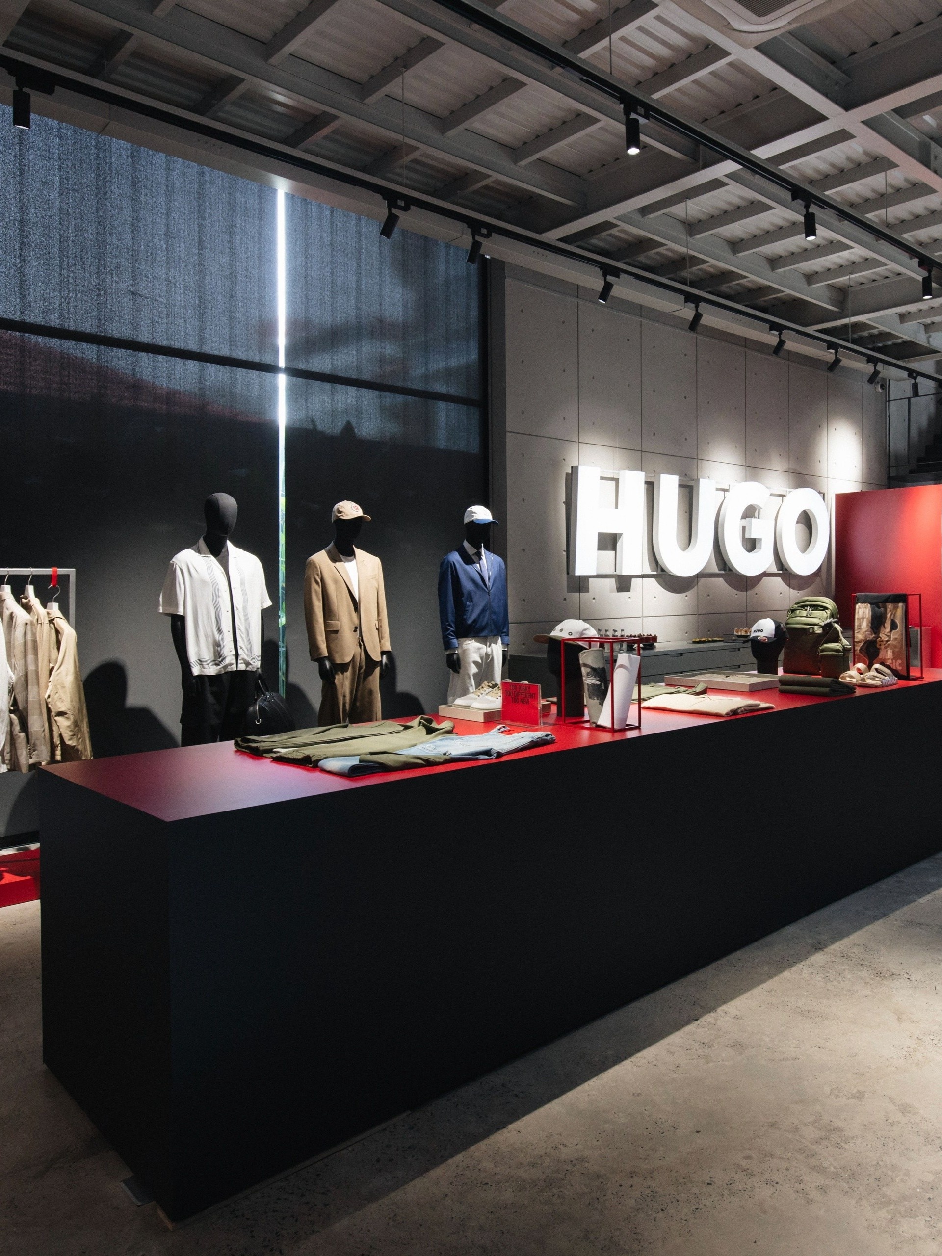 Hugo Thu Đông 2026 ảnh 1 Hugo Thu Đông 2026 ảnh 1