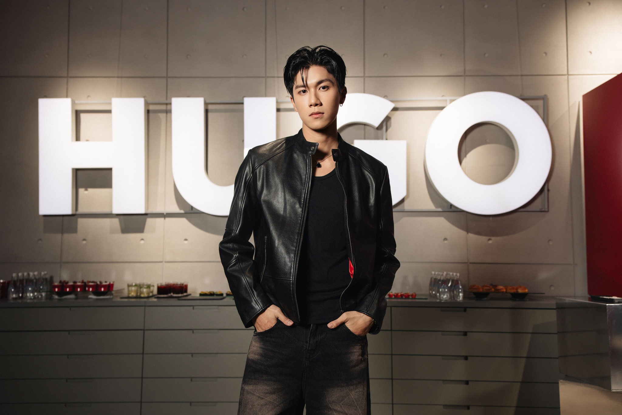Hugo Thu Đông 2026 ảnh 14 Hugo Thu Đông 2026 ảnh 14