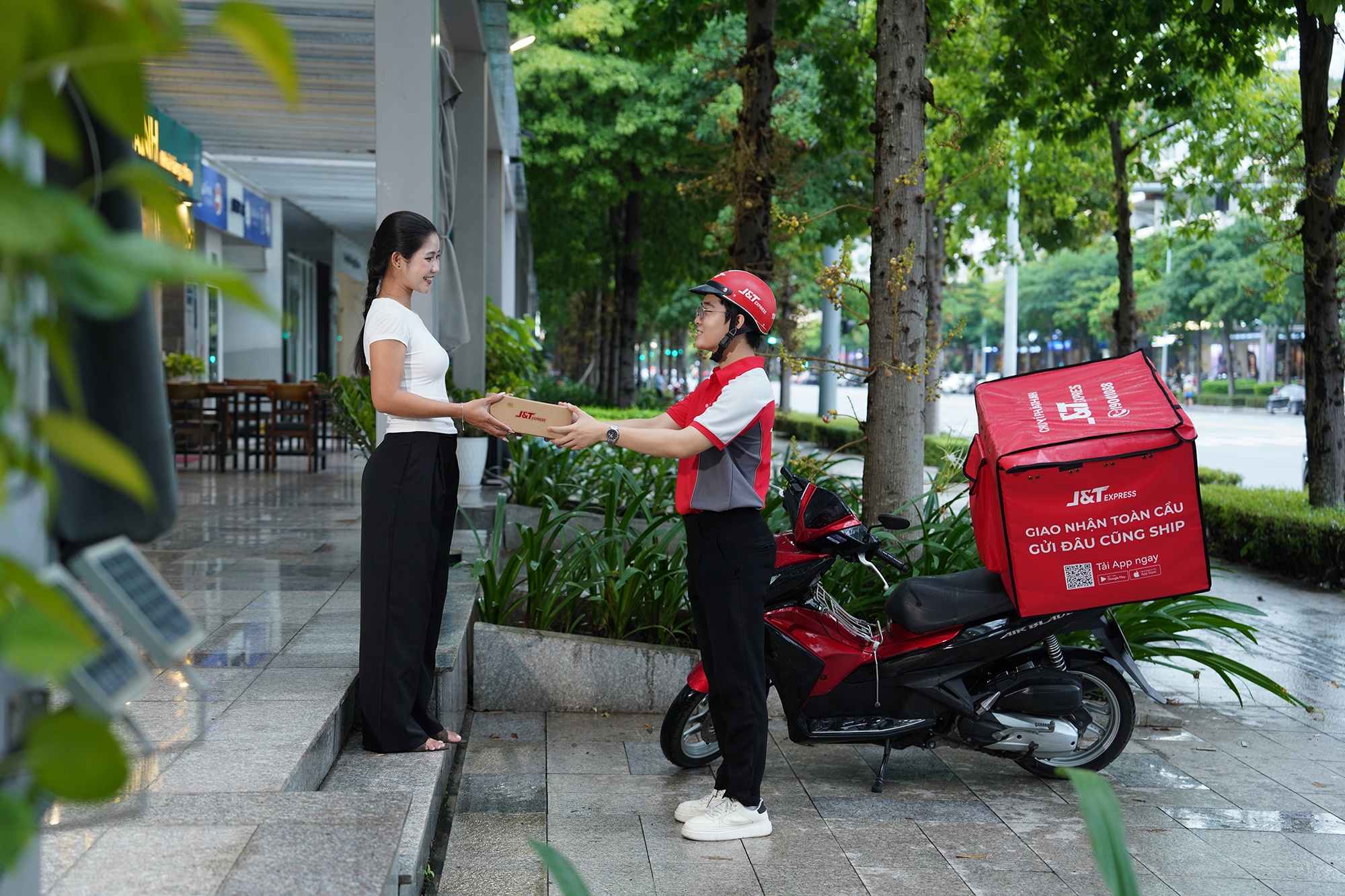 J&T Express ảnh 1