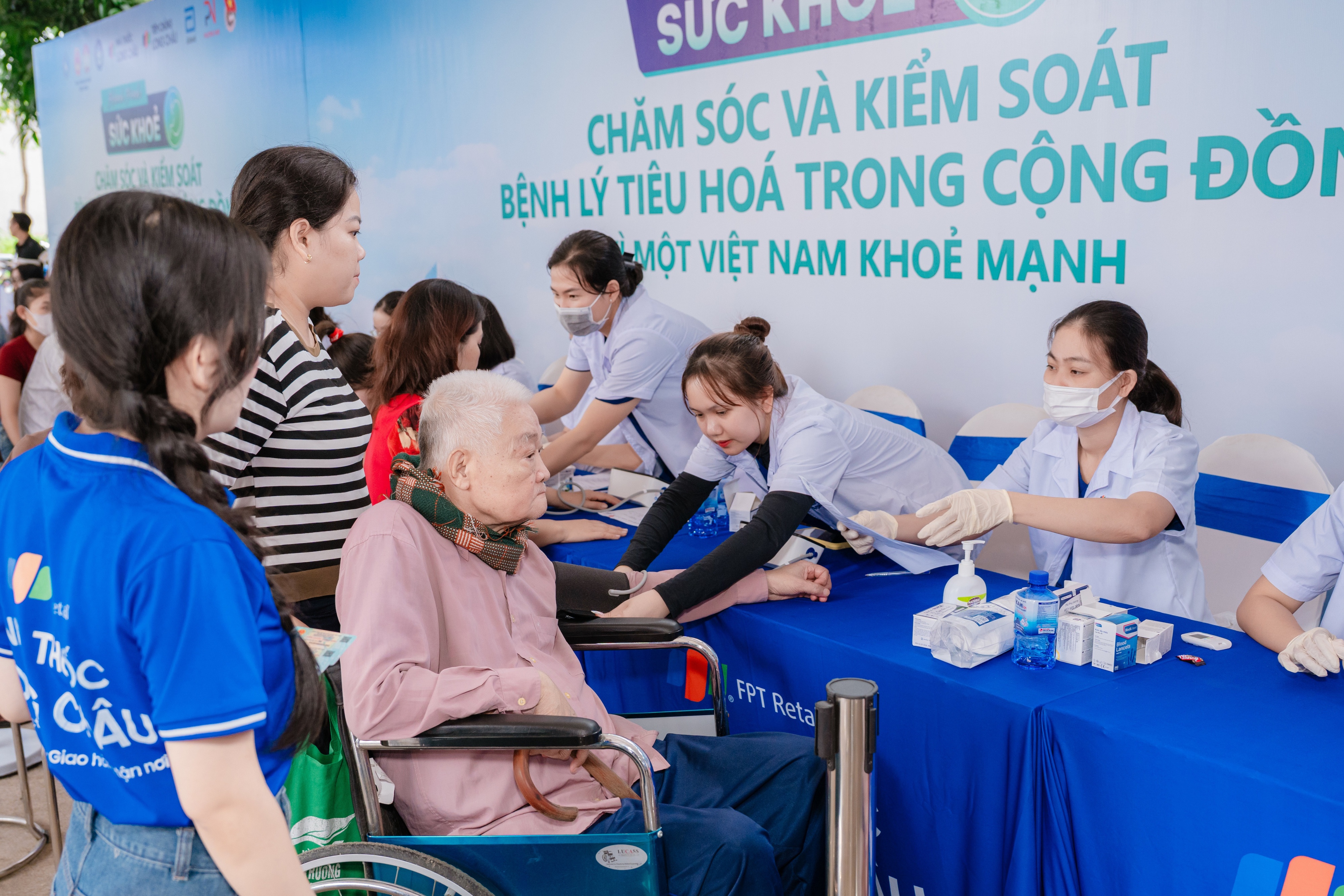 Long Châu và Abbott mở rộng chăm sóc sức khỏe tiêu hóa cho cộng đồng