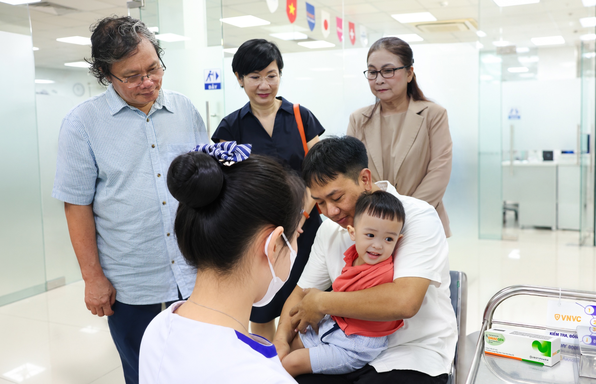 Vaccine tay ch&acirc;n miệng ảnh 1