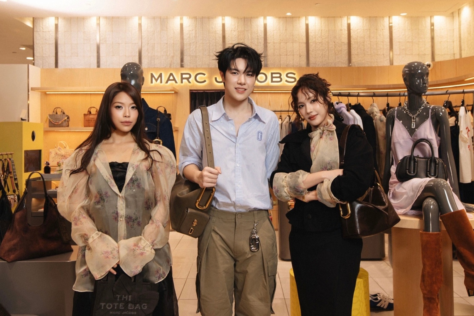 Dàn fashonista hội ngộ ở sự kiện khai trương cửa hàng mới Marc Jacobs
