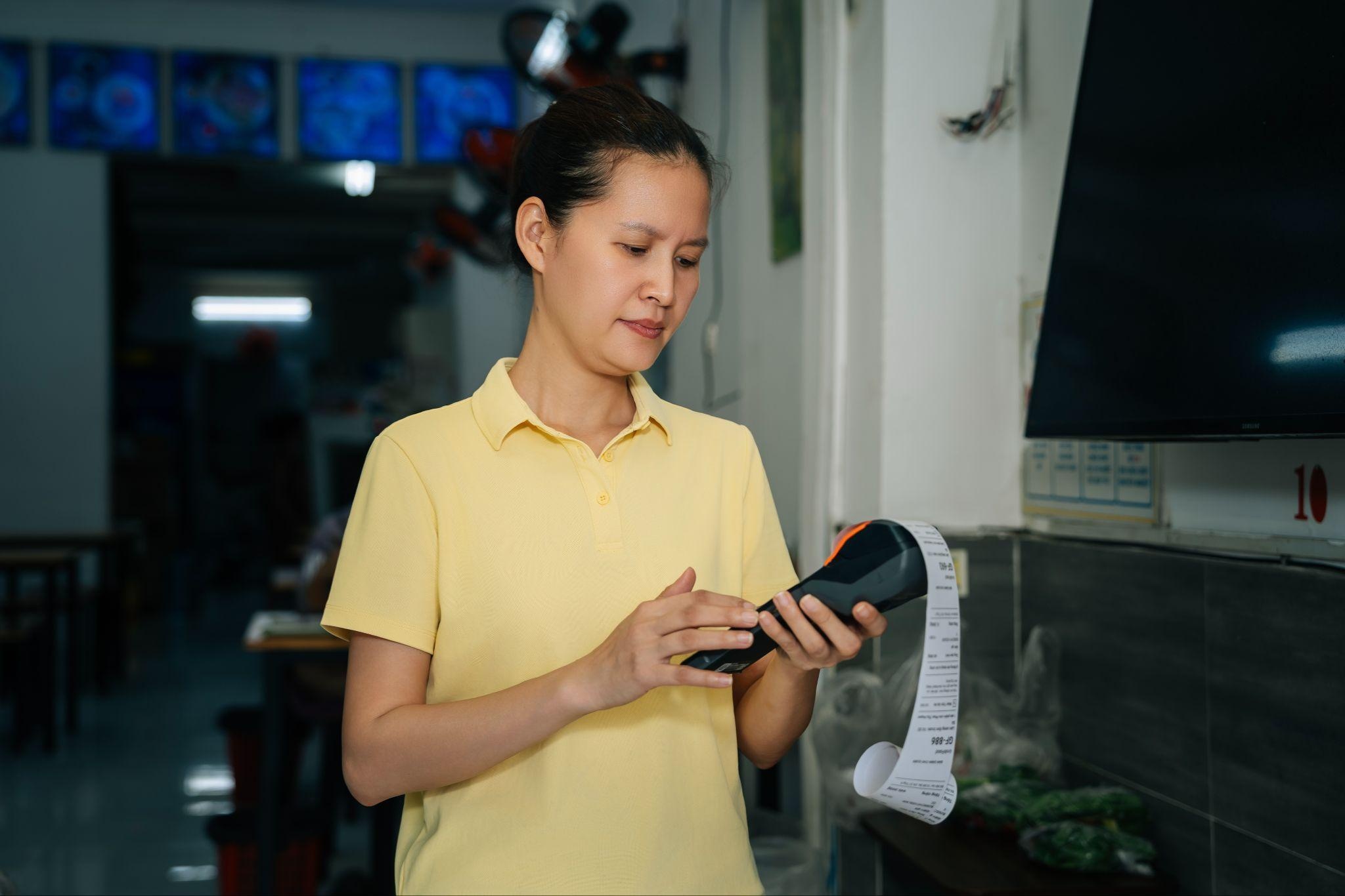 Giải pháp ủy nhiệm lập hóa đơn giúp chủ quán vận hành app hiệu quả