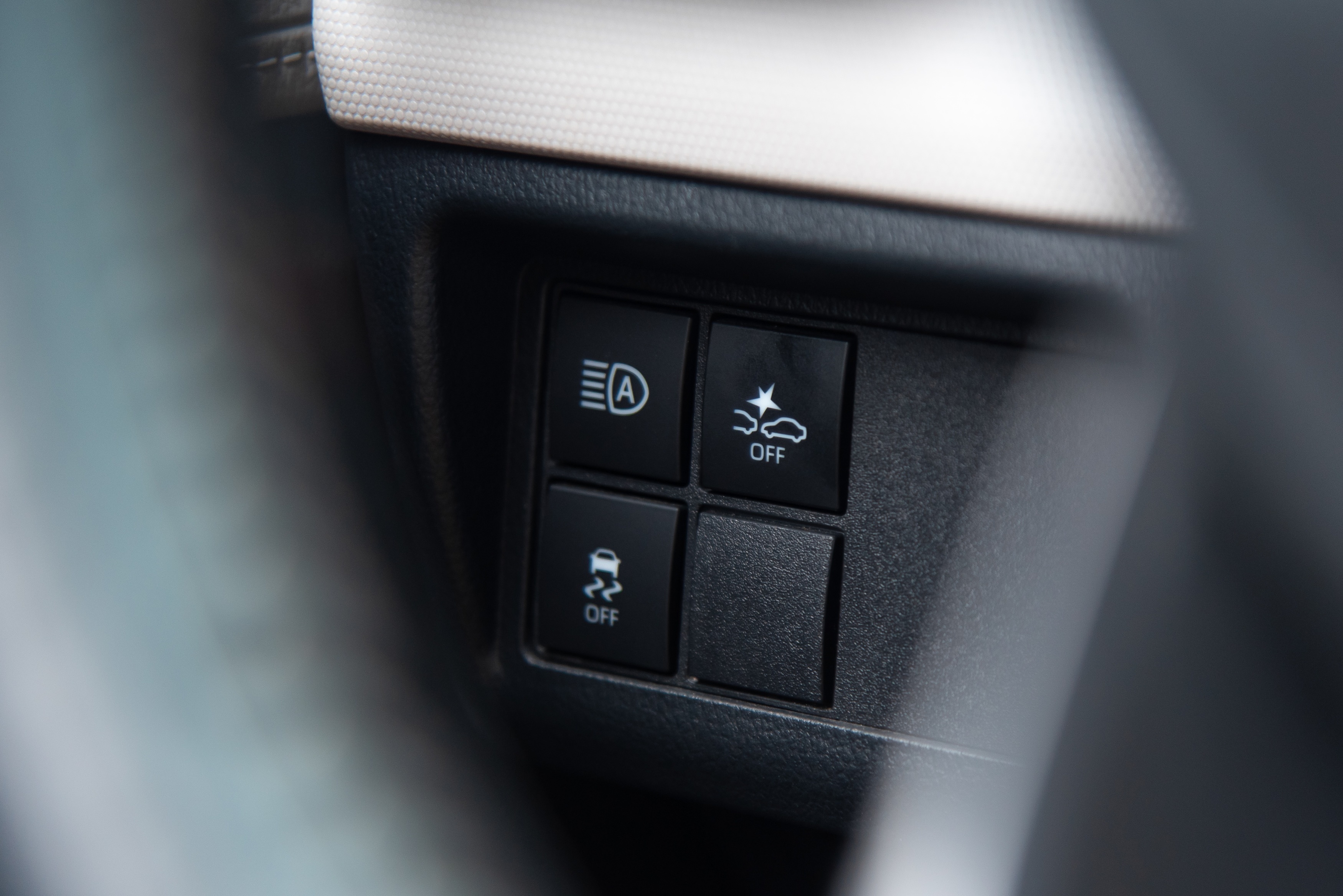 Toyota Veloz Cross ảnh 4