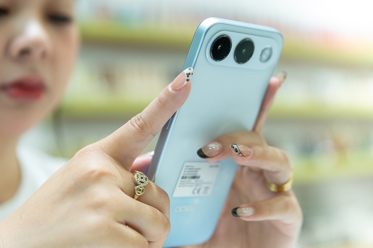 Oppo A7 Pro 5G - chuyên gia selfie nhóm với 'DNA Reno'