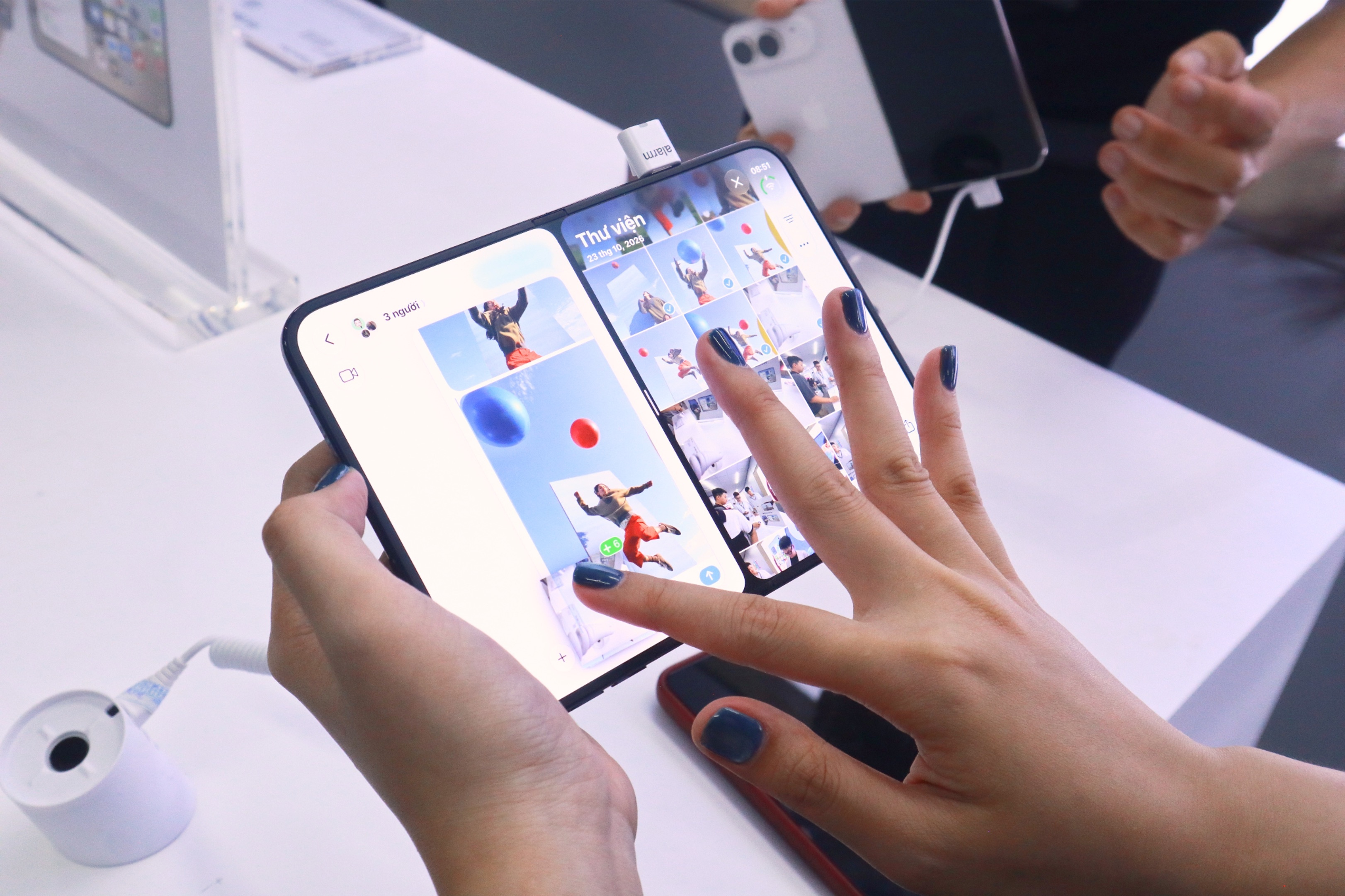 iPhone Duo ảnh 2