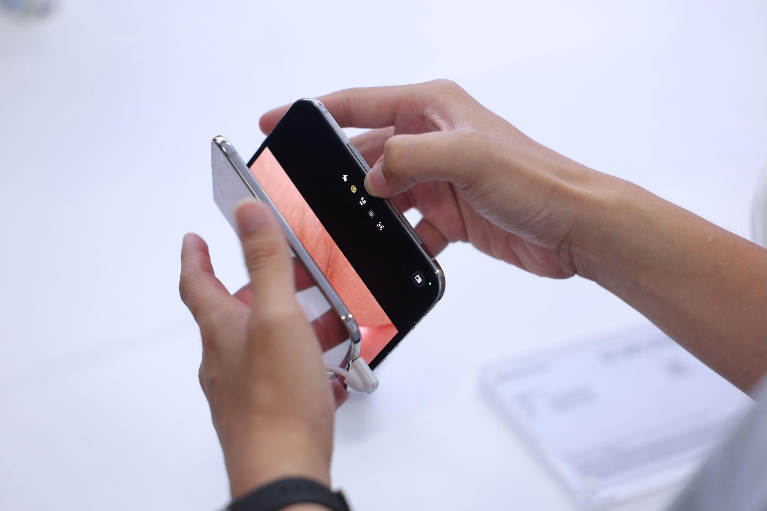 iPhone Duo ảnh 4