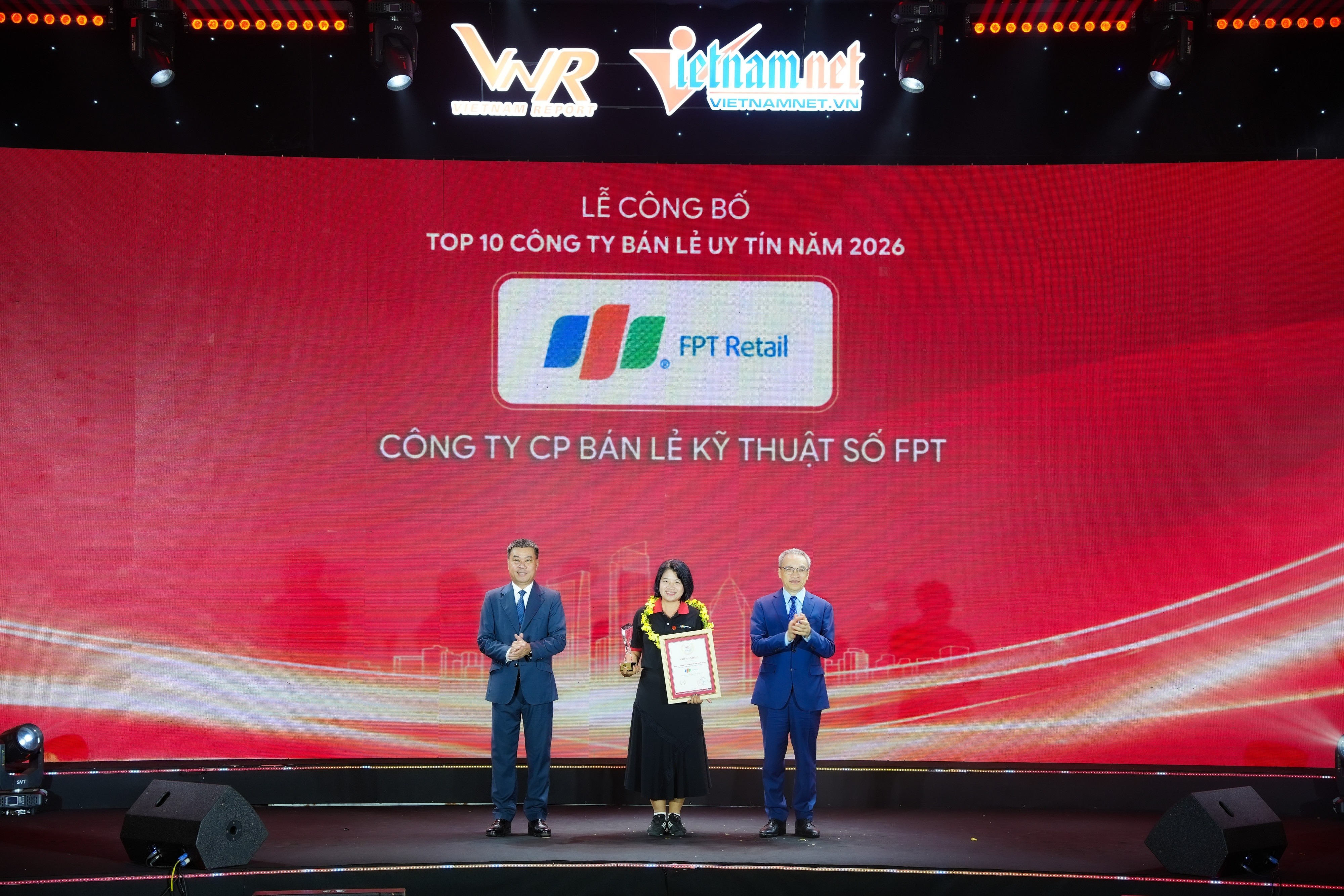 FPT Retail nối dài dấu ấn 10 năm trong top 10 ngành bán lẻ