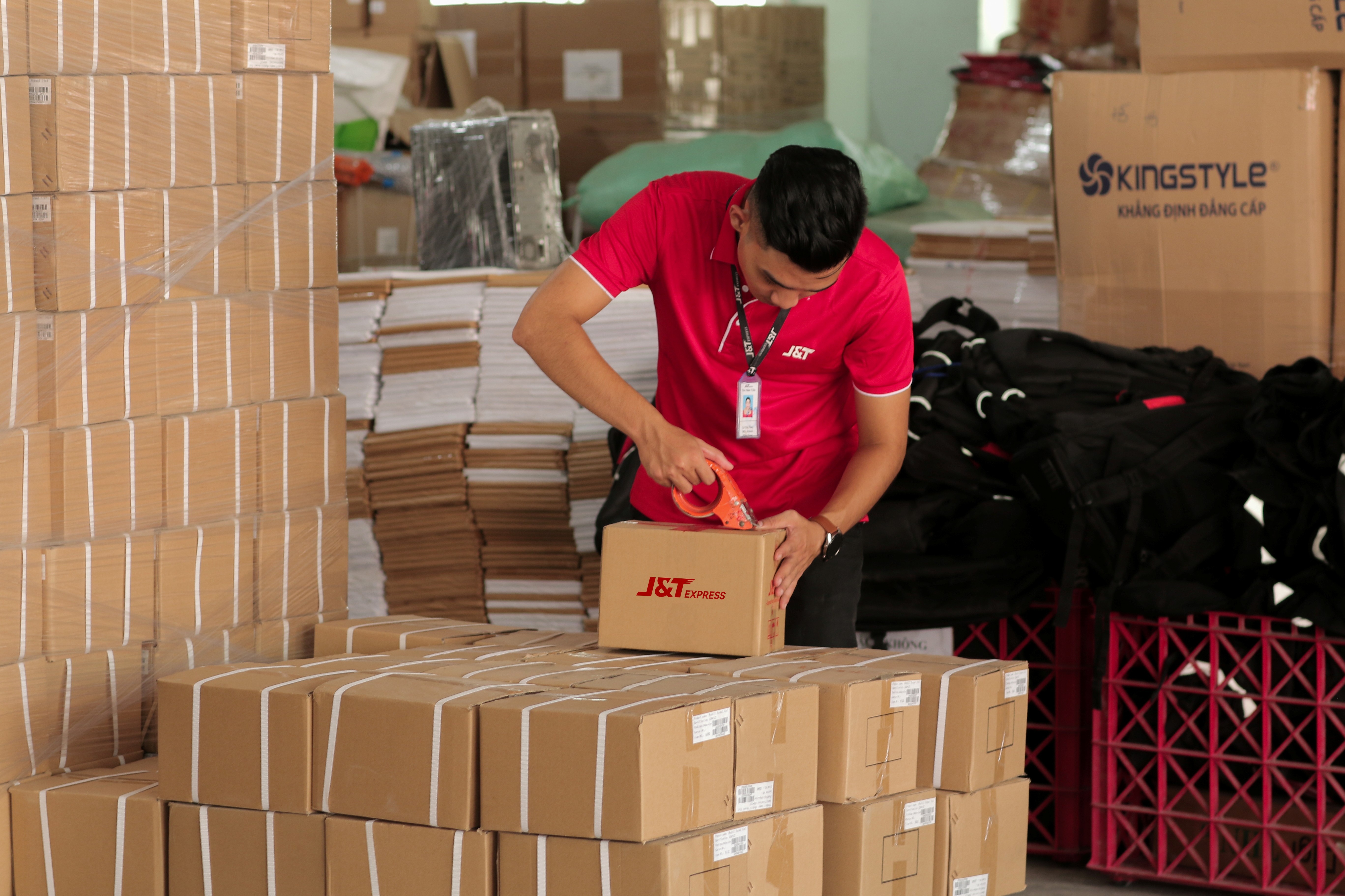 J&T Express  ảnh 1