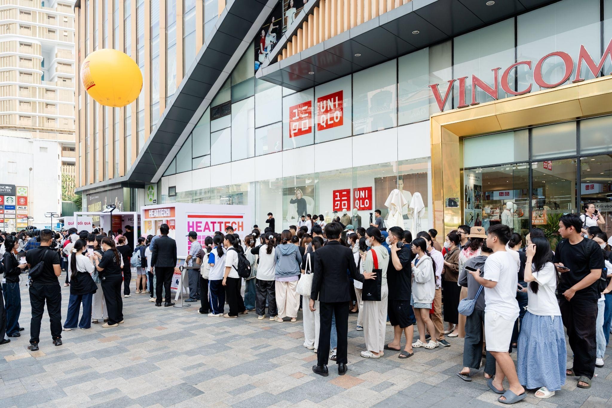 Uniqlo ảnh 6