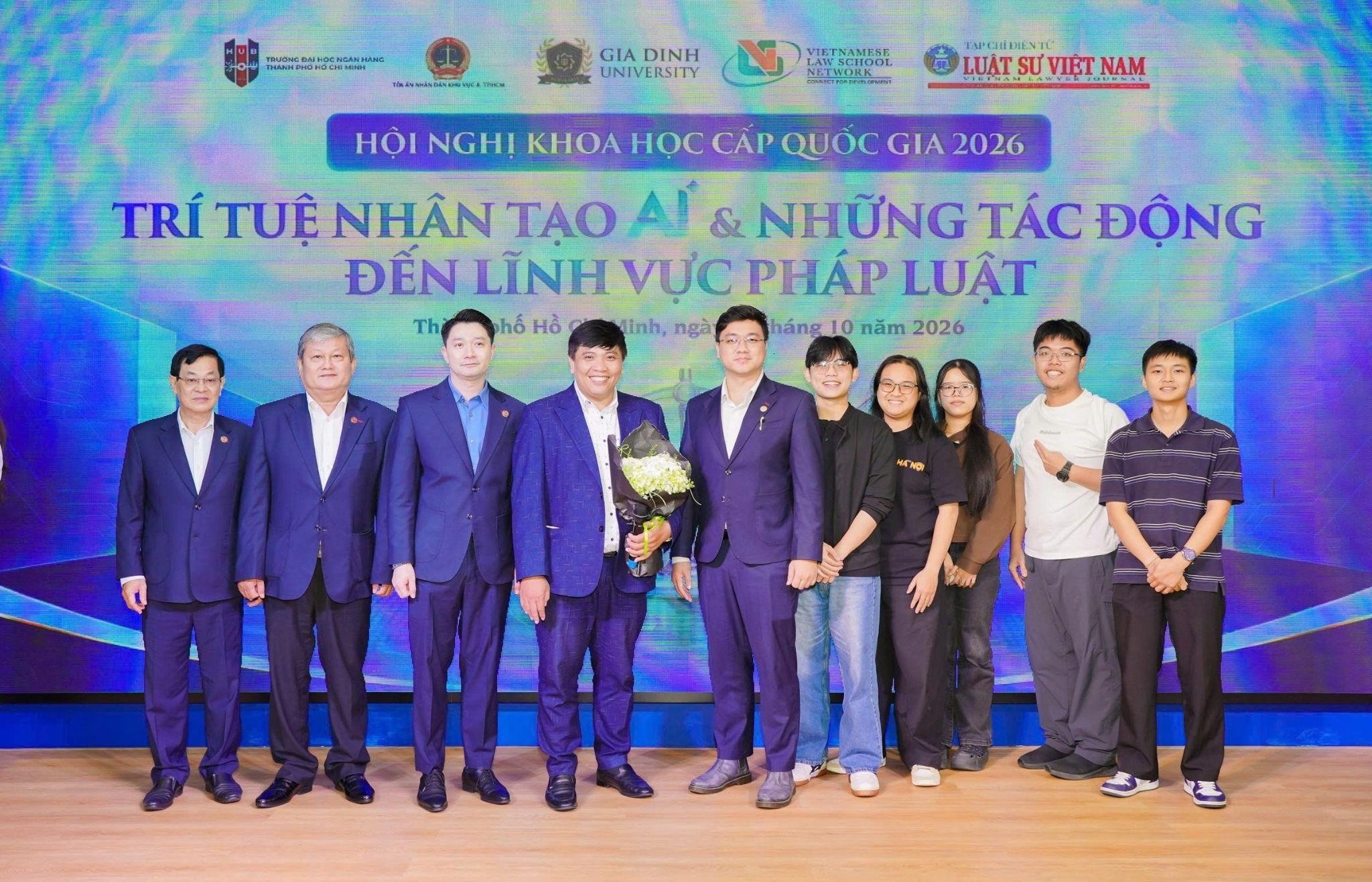 Pháp luật thích ứng ra sao khi AI can dự sâu vào đời sống?