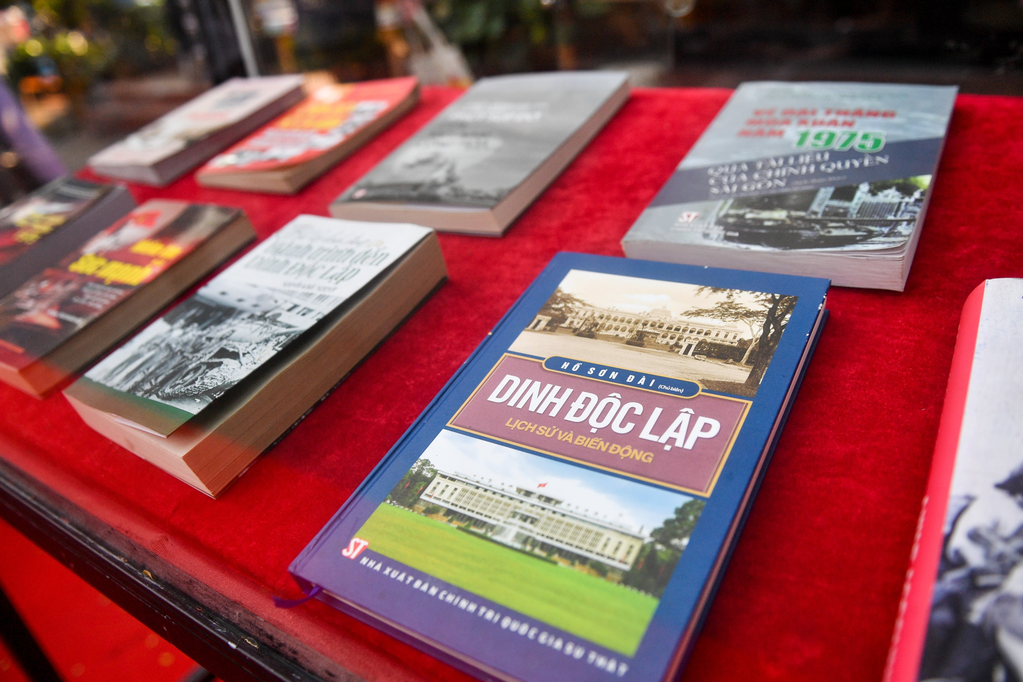 Trien lam mung 30/4 anh 2