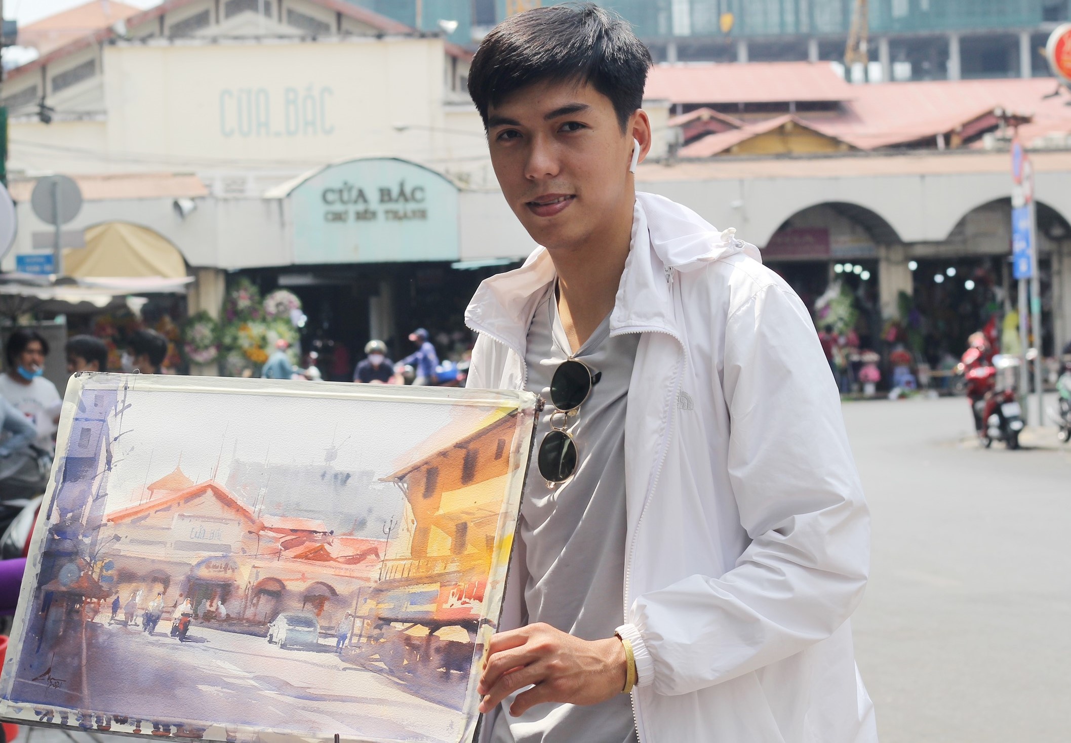 Chang hoa si 25 tuoi the hien tinh yeu TP.HCM qua tranh mau nuoc hinh anh