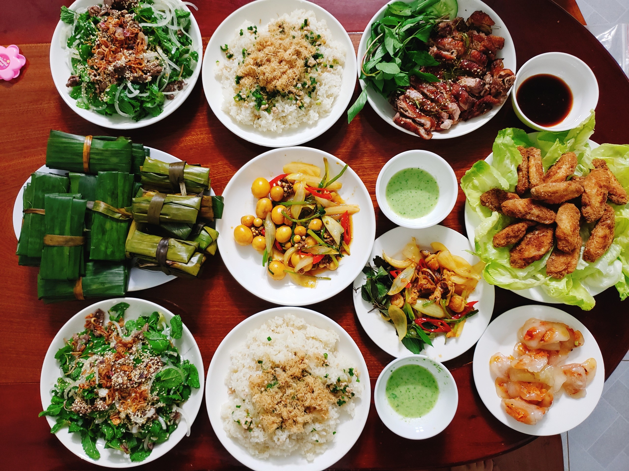 can bep mua gian cach xa hoi anh 2