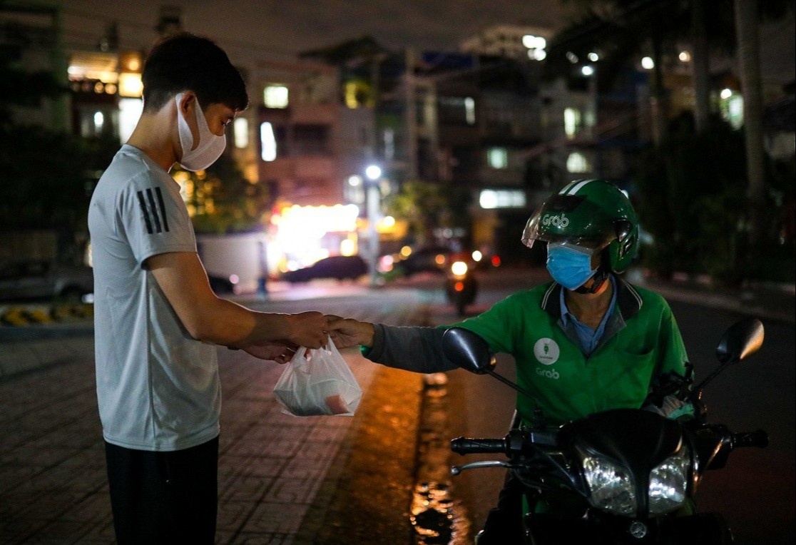 cam nham do trong chung cu anh 1