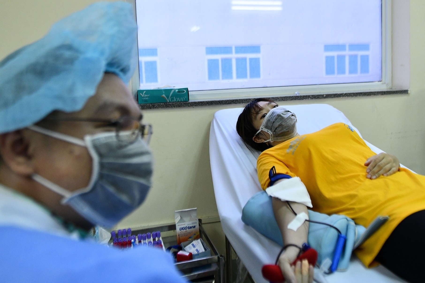 Nguoi dan o chung cu TP.HCM tim cach di hien mau hinh anh