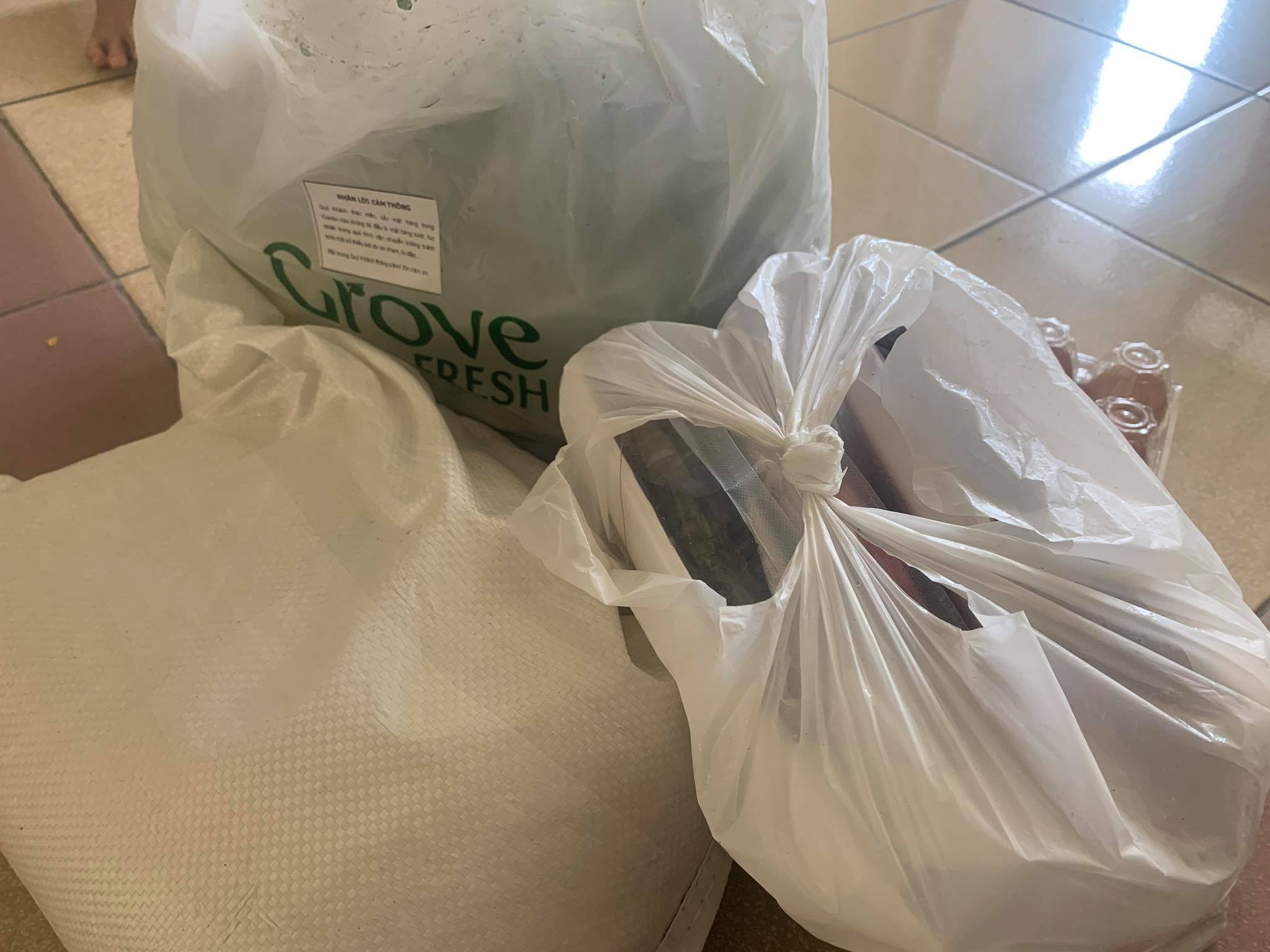 gap kho khi mua do an anh 3